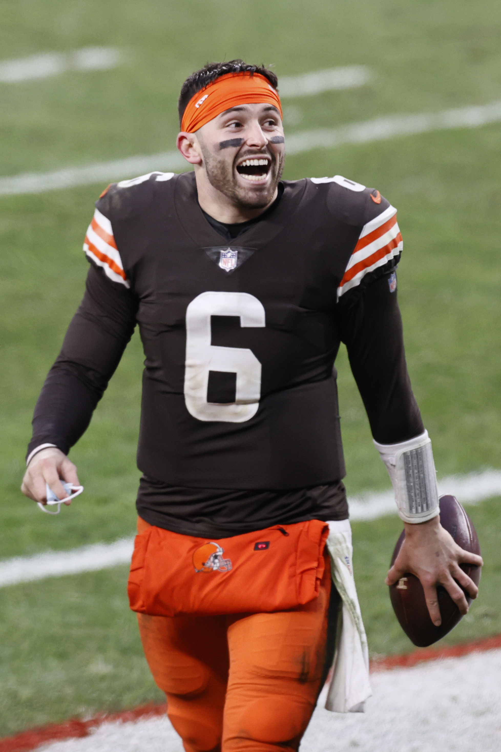 Browns end long playoff drought, survive late Steelers rally - The