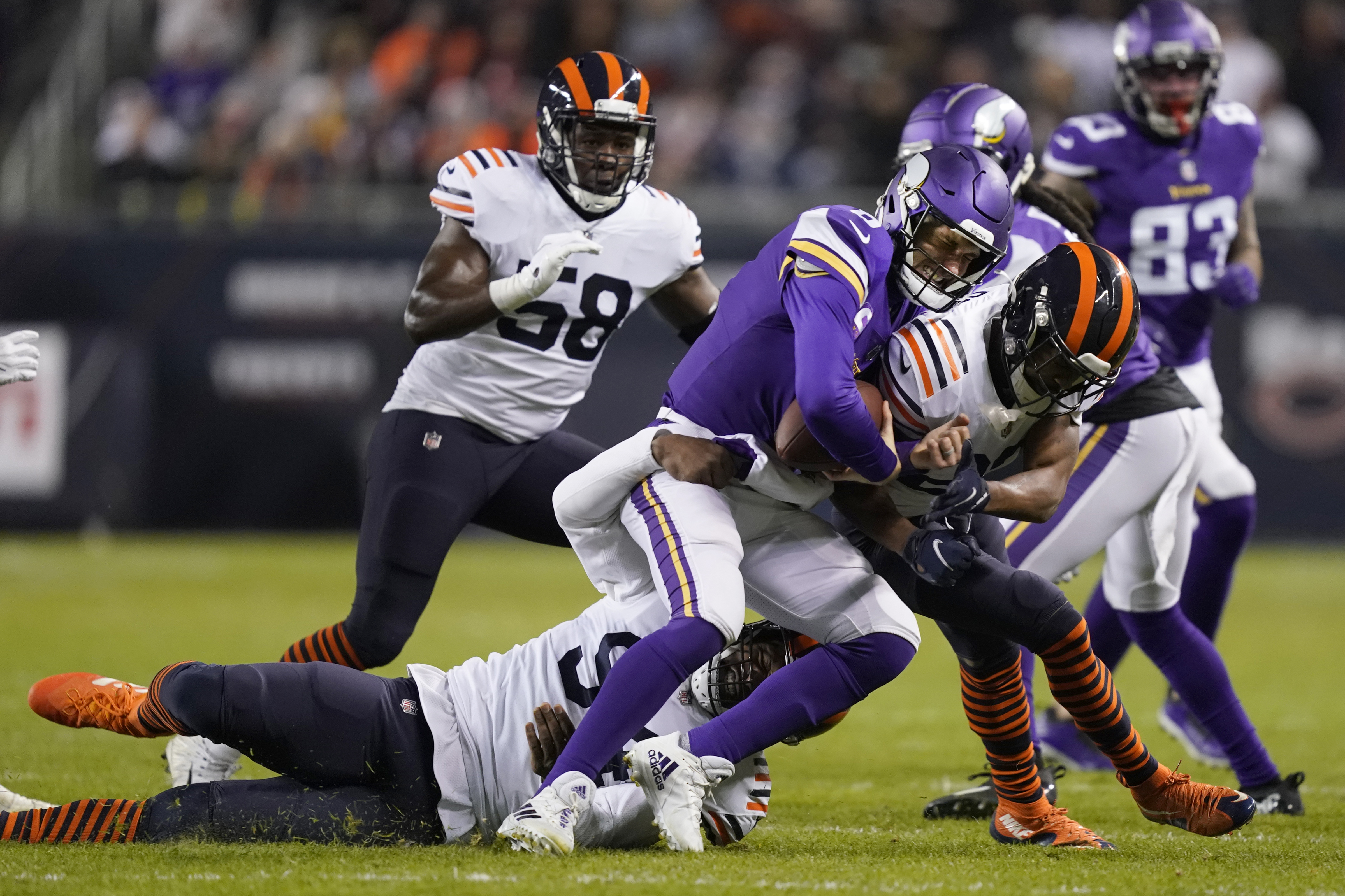 Bears lose 17-9 to Vikings on Monday Night Football