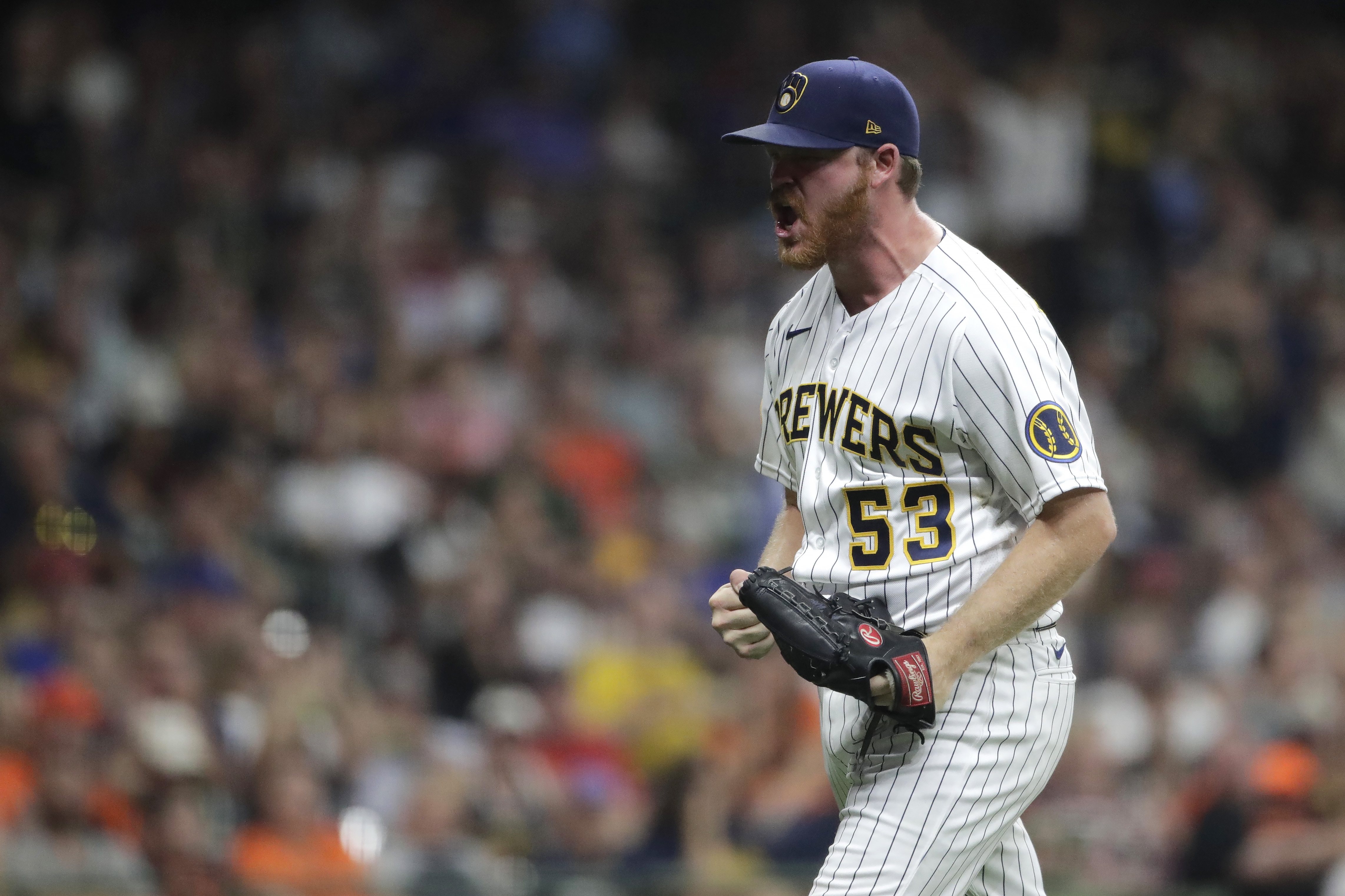 Brewers' Tyrone Taylor strong in center field replacing Lorenzo Cain