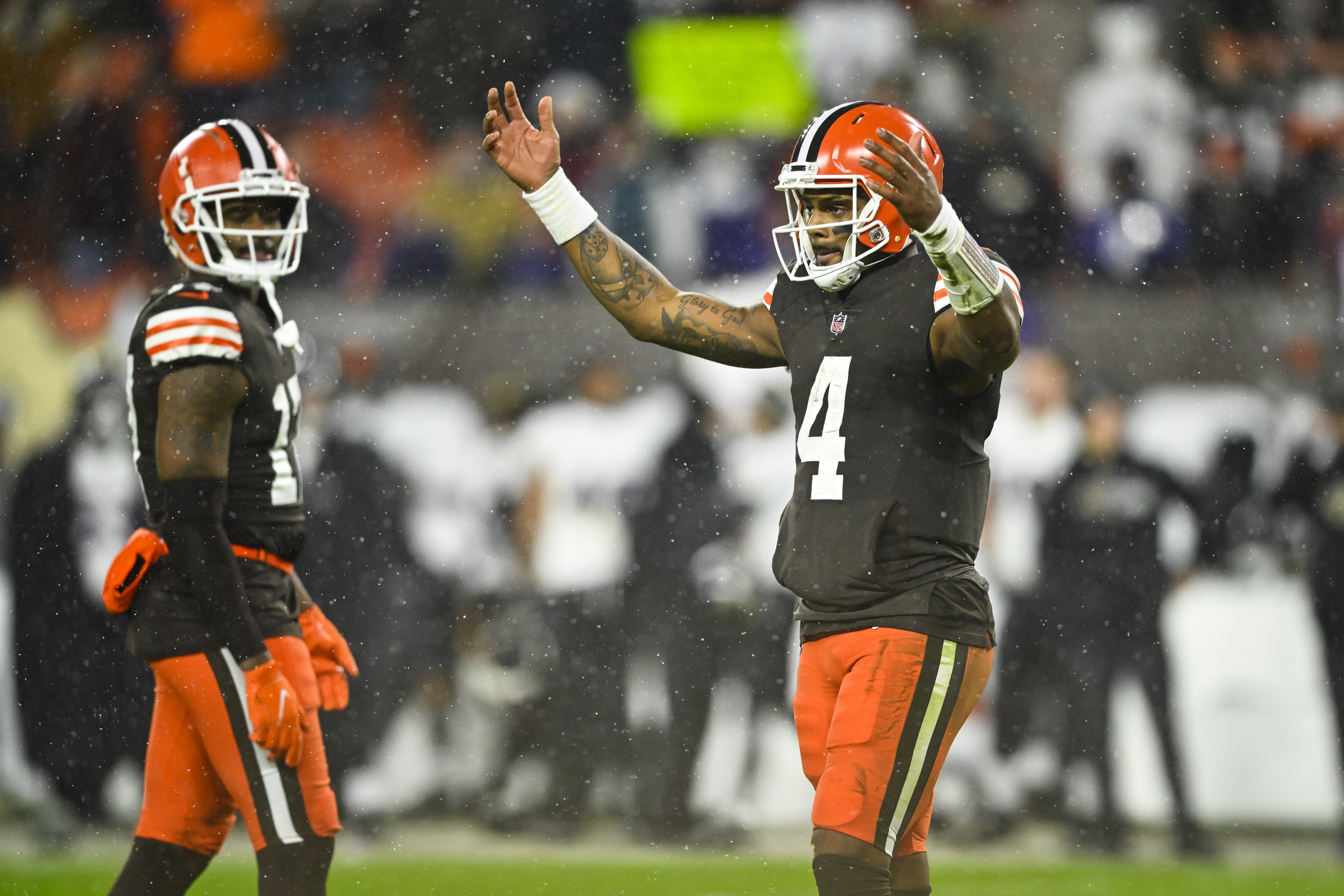 Watson makes home debut as Browns host first-place Ravens