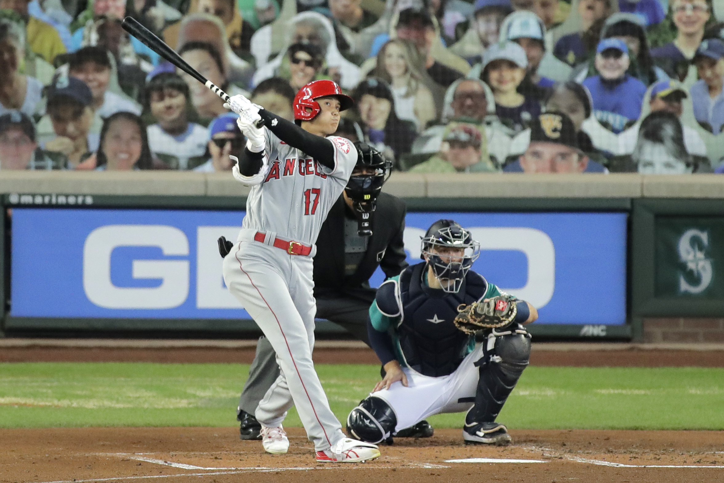 Angels' Shohei Ohtani homers off Yusei Kikuchi in first Major