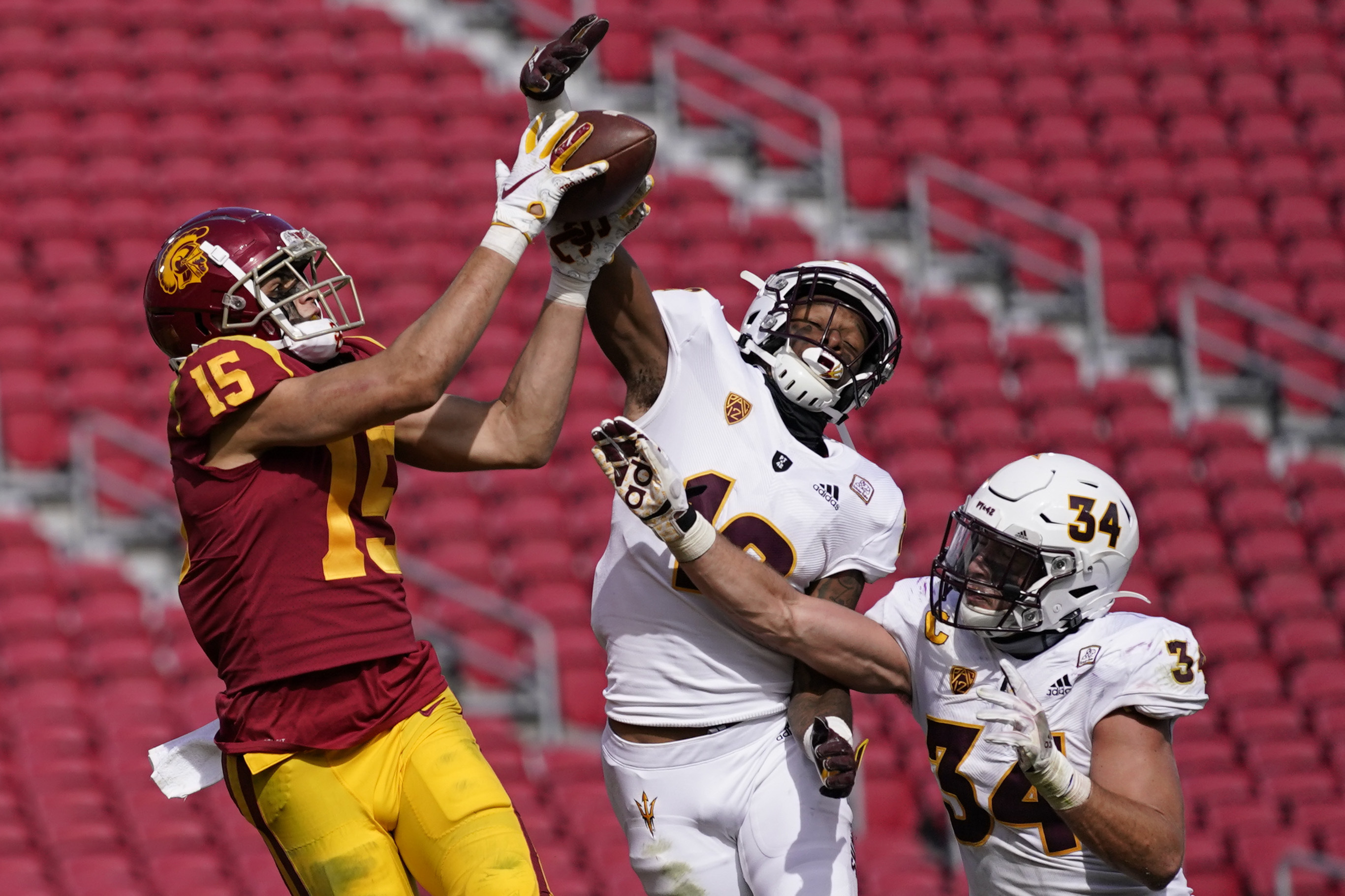 USC Trojans on X: OFFICIAL: Freshman Bru McCoy is back at USC