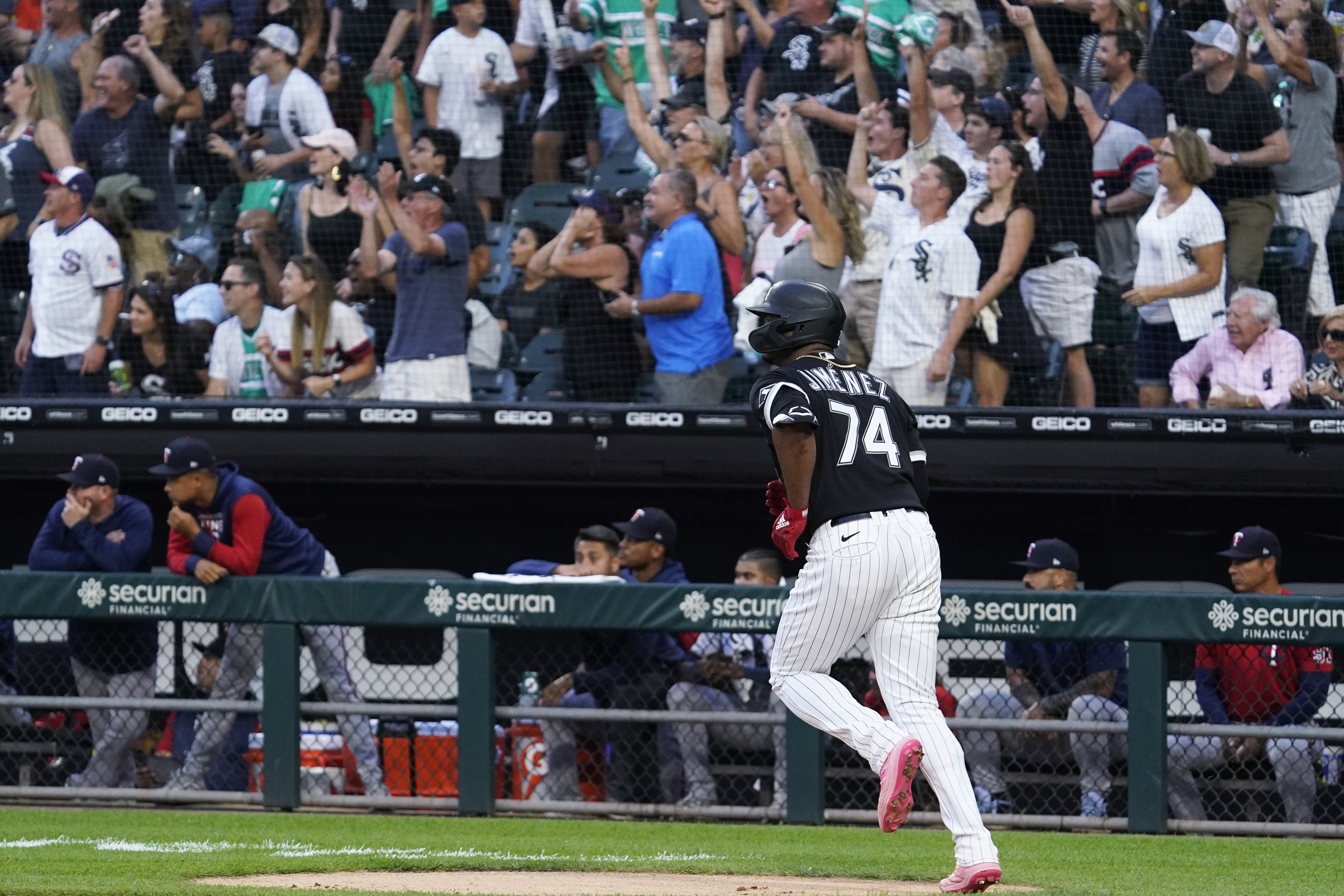 Cease takes no-hitter into 9th, White Sox rout Twins 13-0 - The San Diego  Union-Tribune