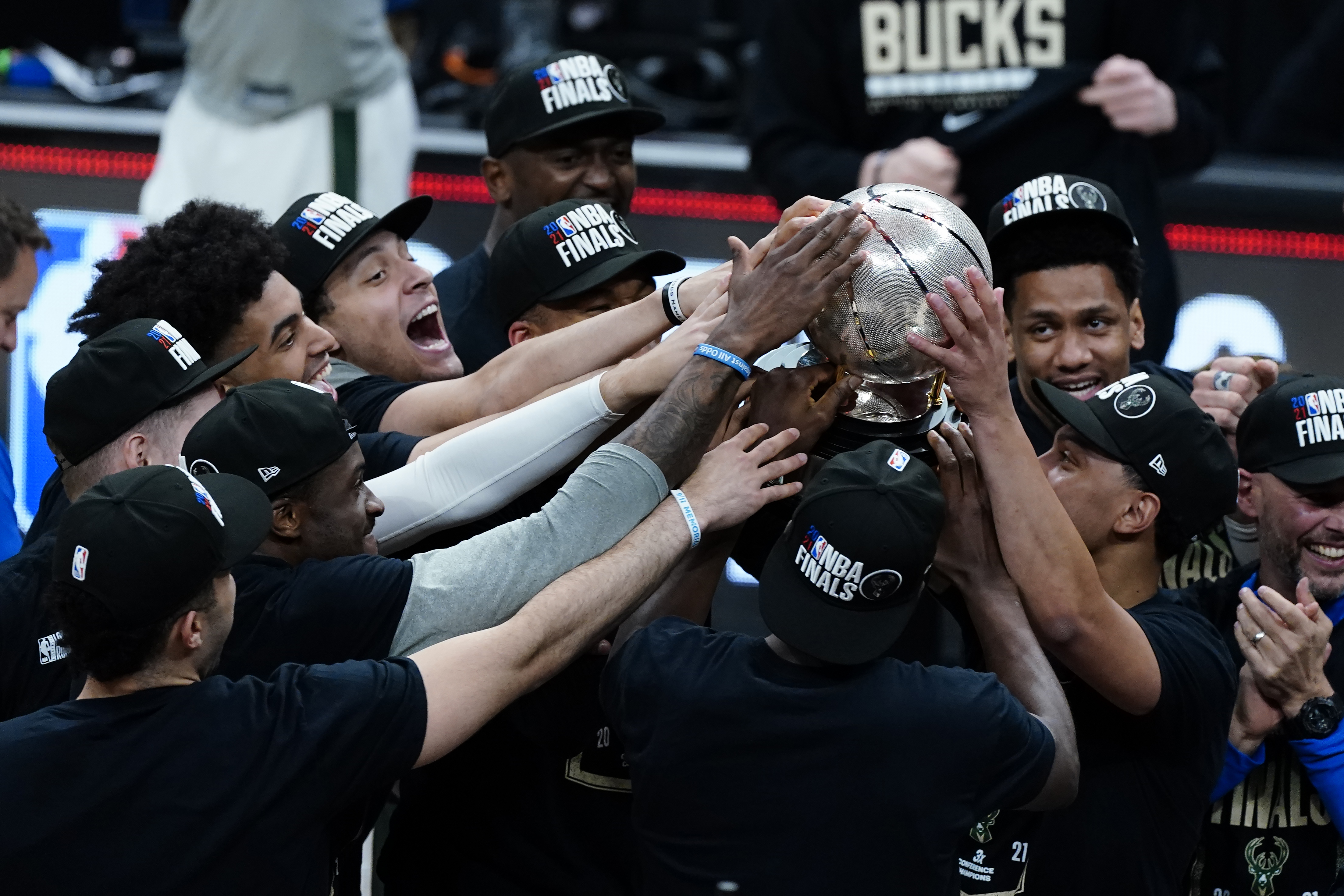 Bucks beat Hawks, head to NBA Finals for 1st time since 1974