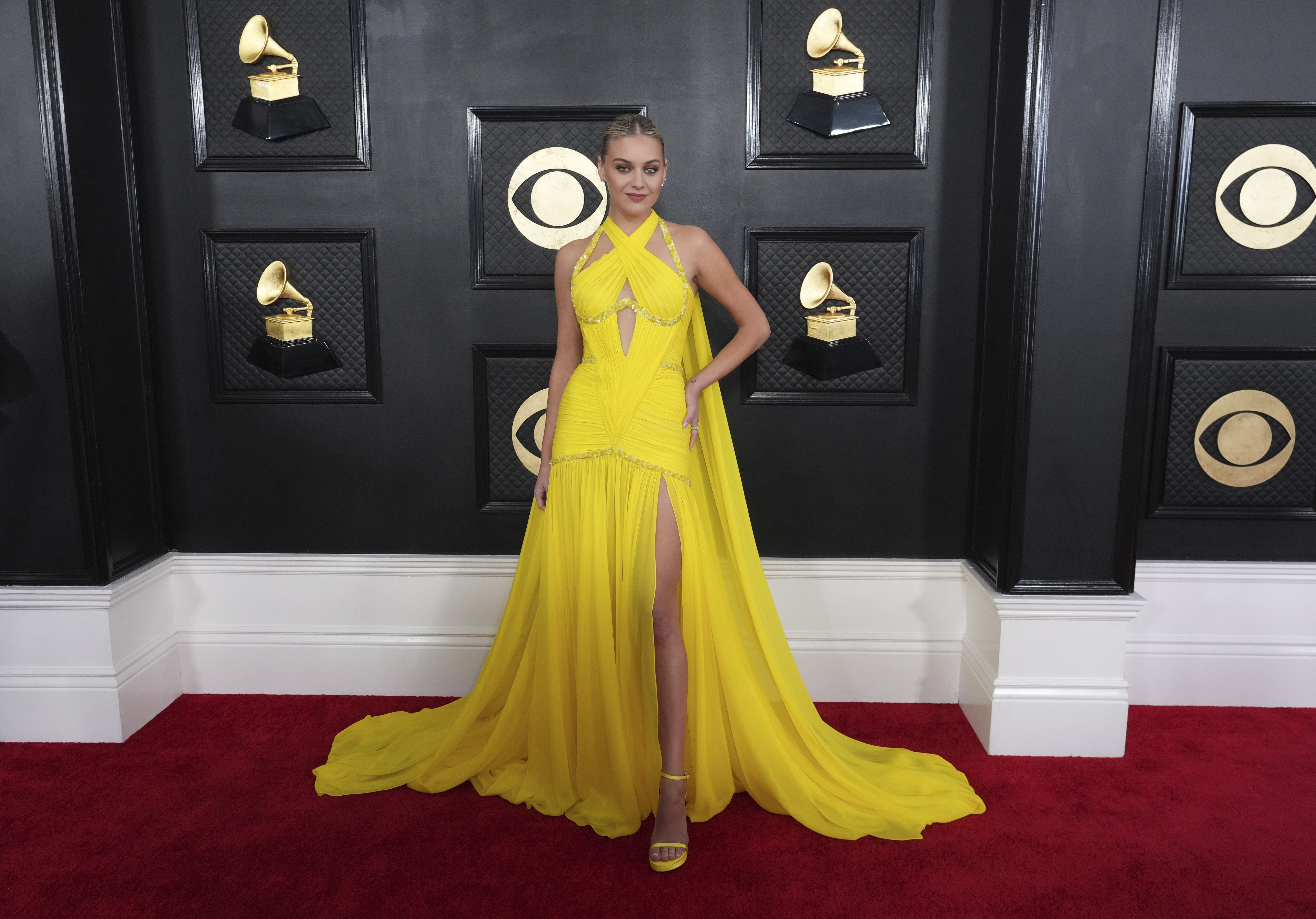 Harry Styles Is Shirtless In Swarovski Jumpsuit On Grammys Red Carpet