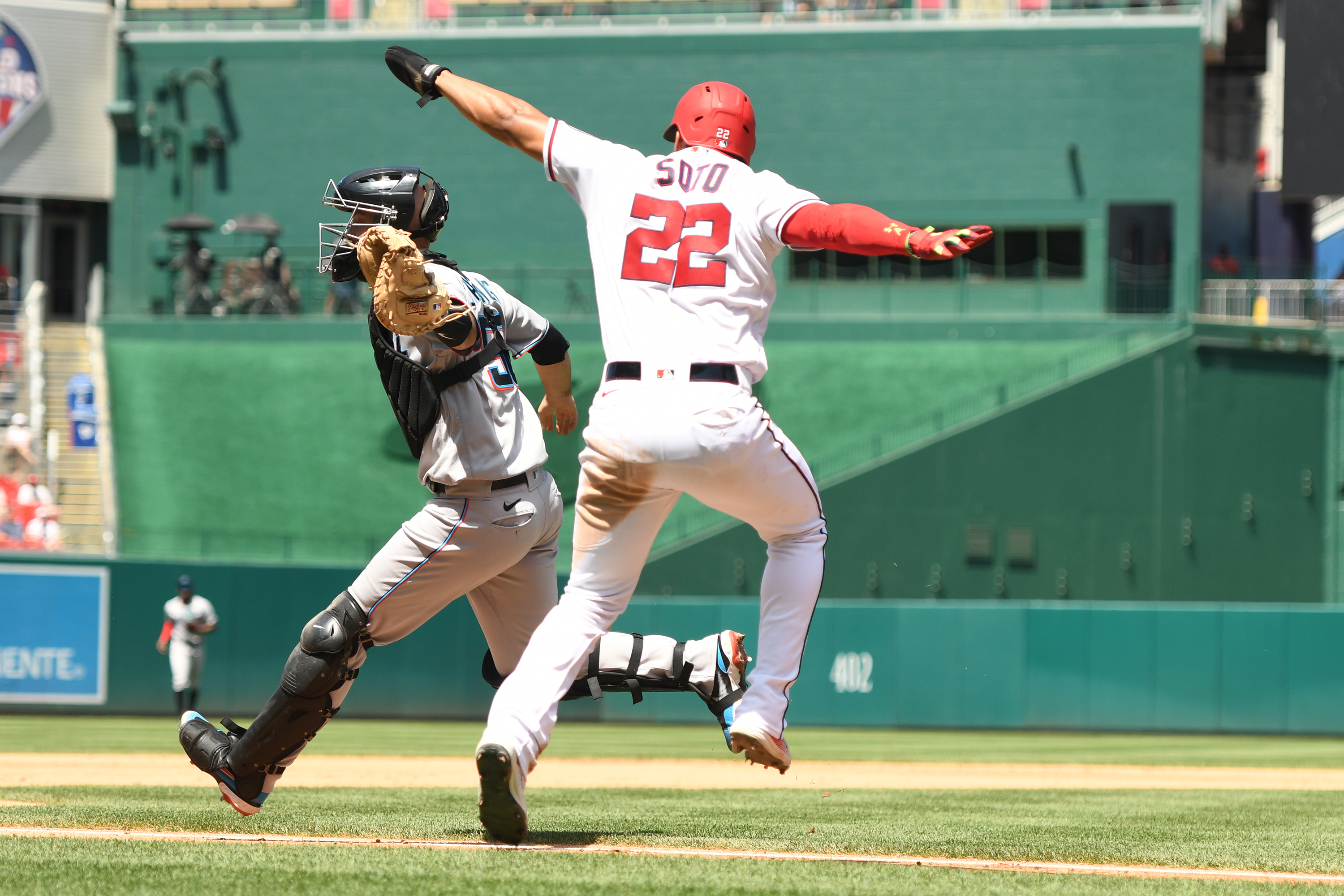 Two Yepez HRs, Goldschmidt 4 for 4, Cards top Marlins