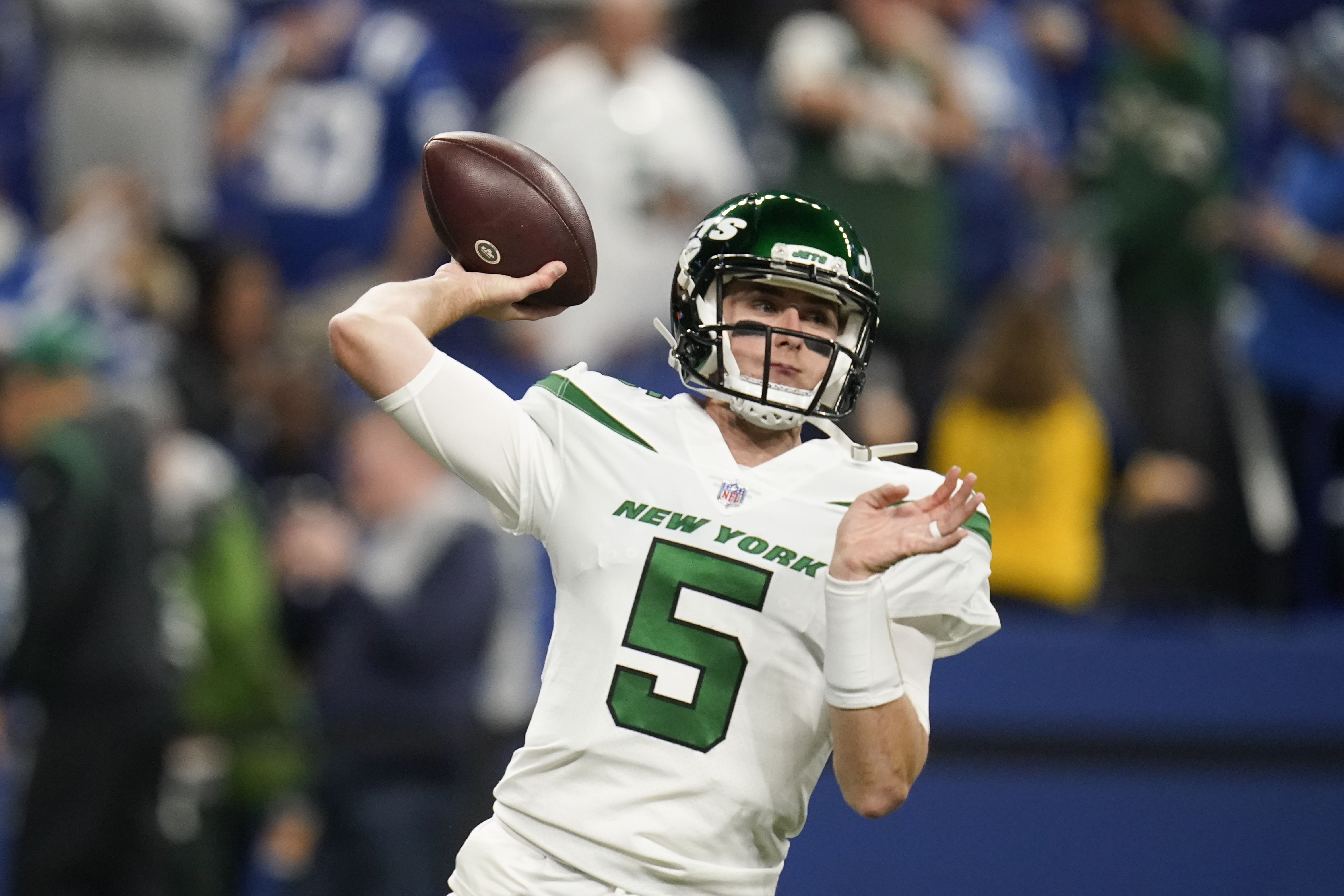 Taylor, Ground Game Help Colts Find Easy Path Past Jets - Bloomberg