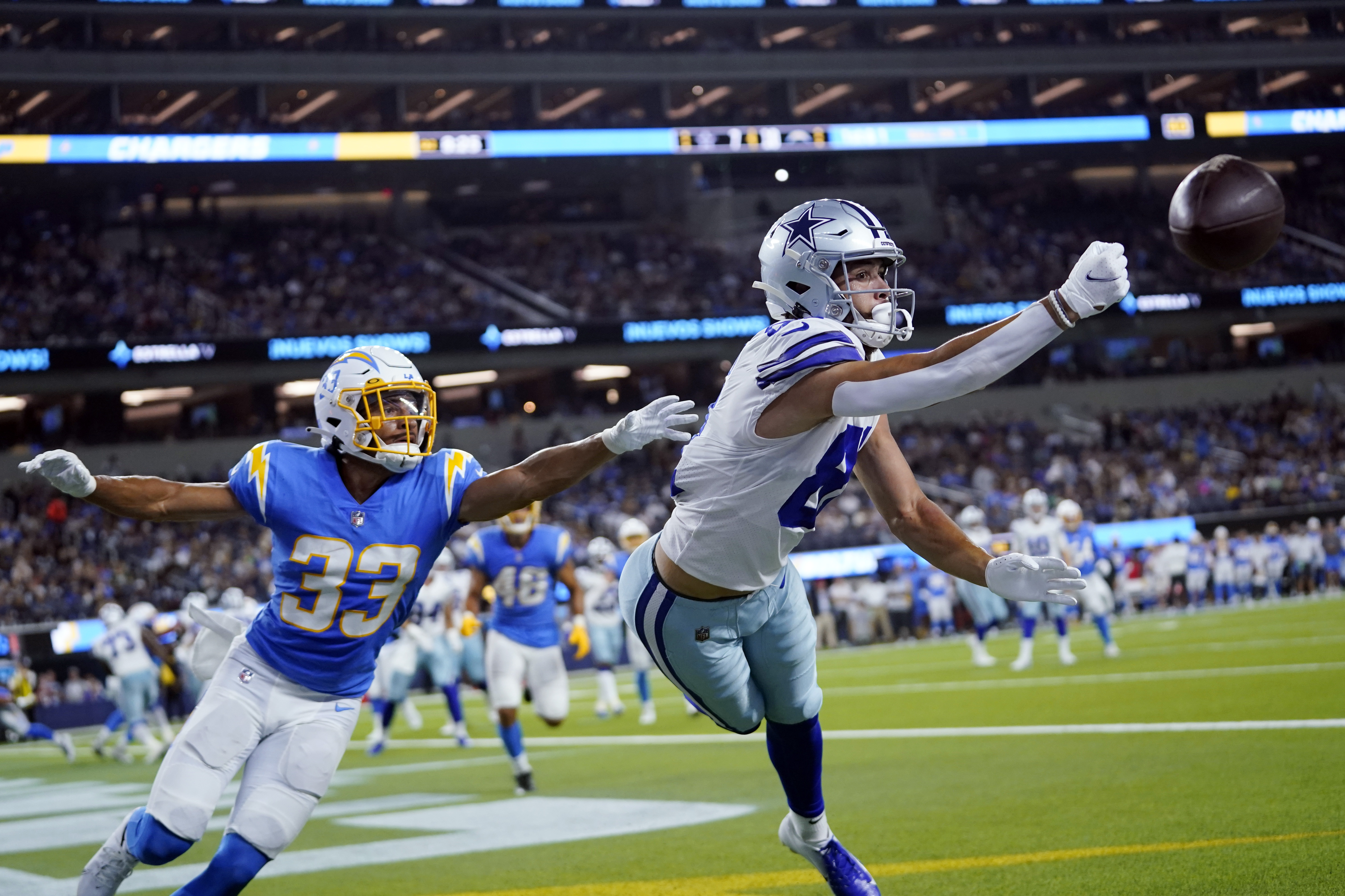 Turpin has kickoff, punt return TDs in Cowboys win over Chargers