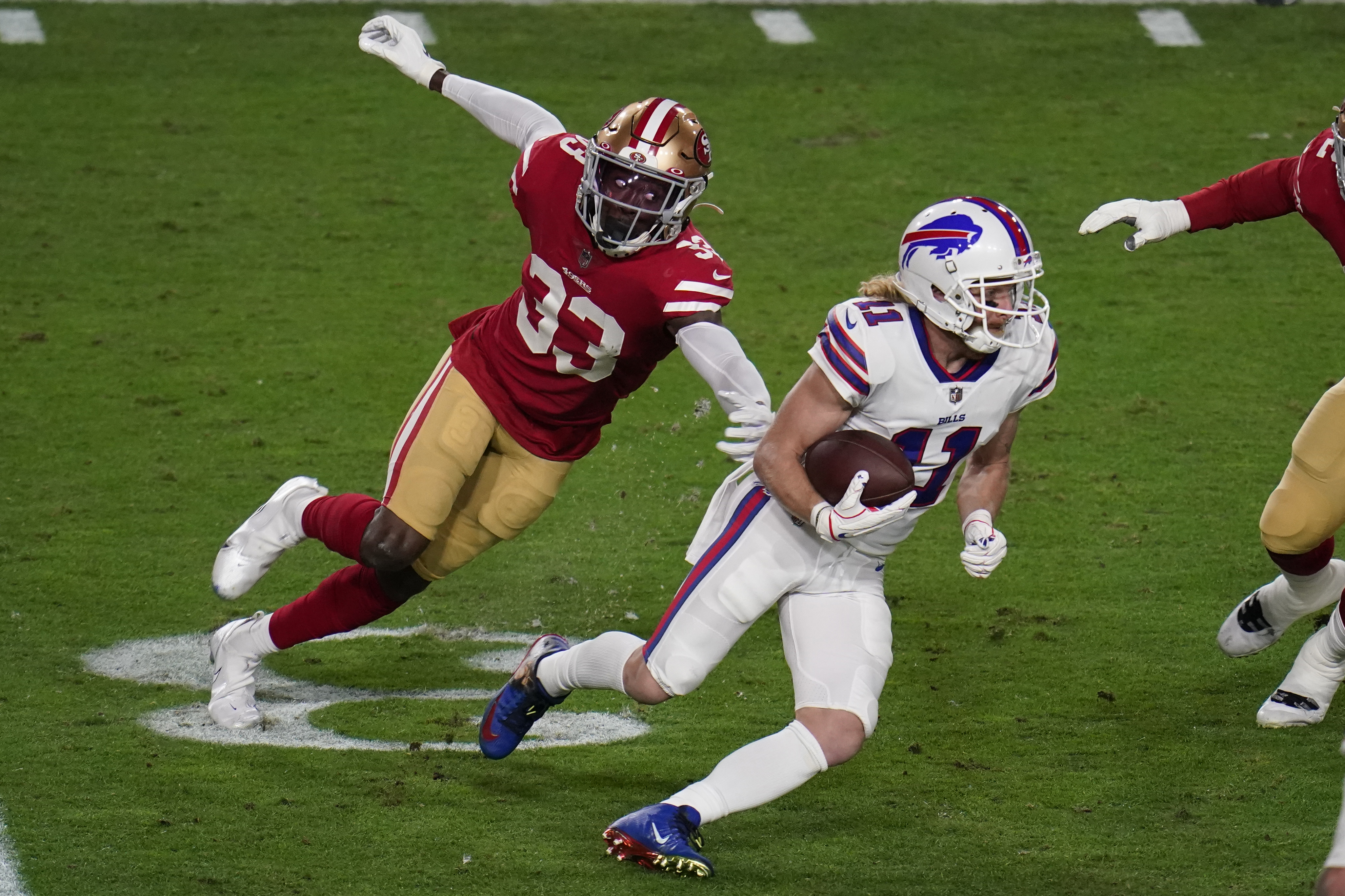 Allen Throws for 4 TDs, Bills Beat 49ers 34-24 in Arizona