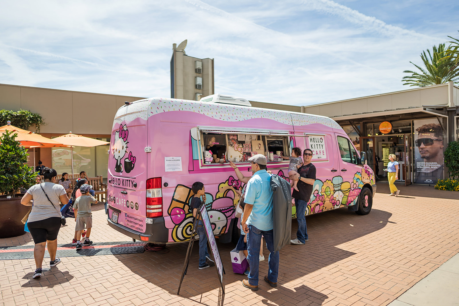 Hello Kitty Cafe pop-up truck to make stops in Stockton