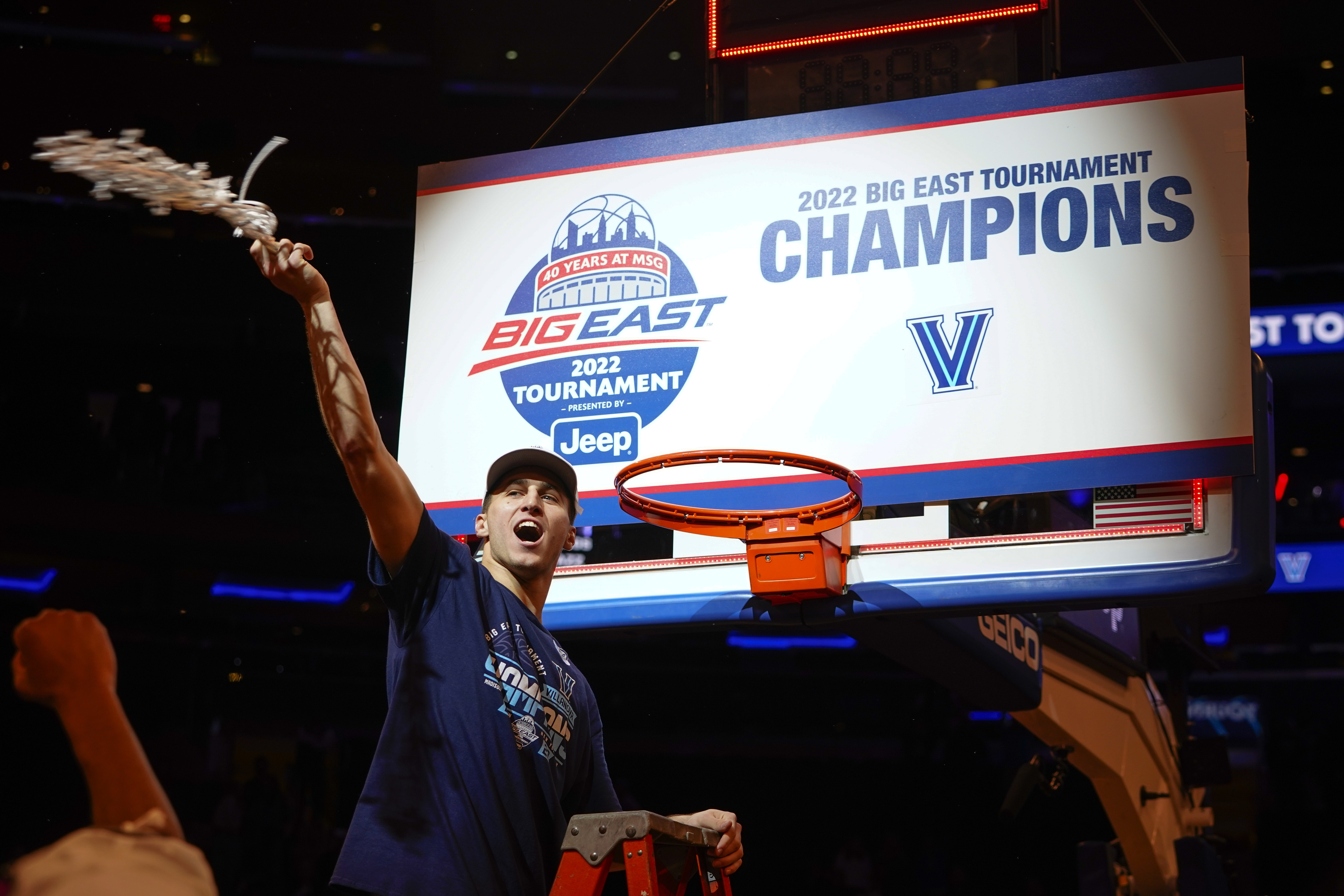 Champs again: Villanova tops Creighton to win Big East title