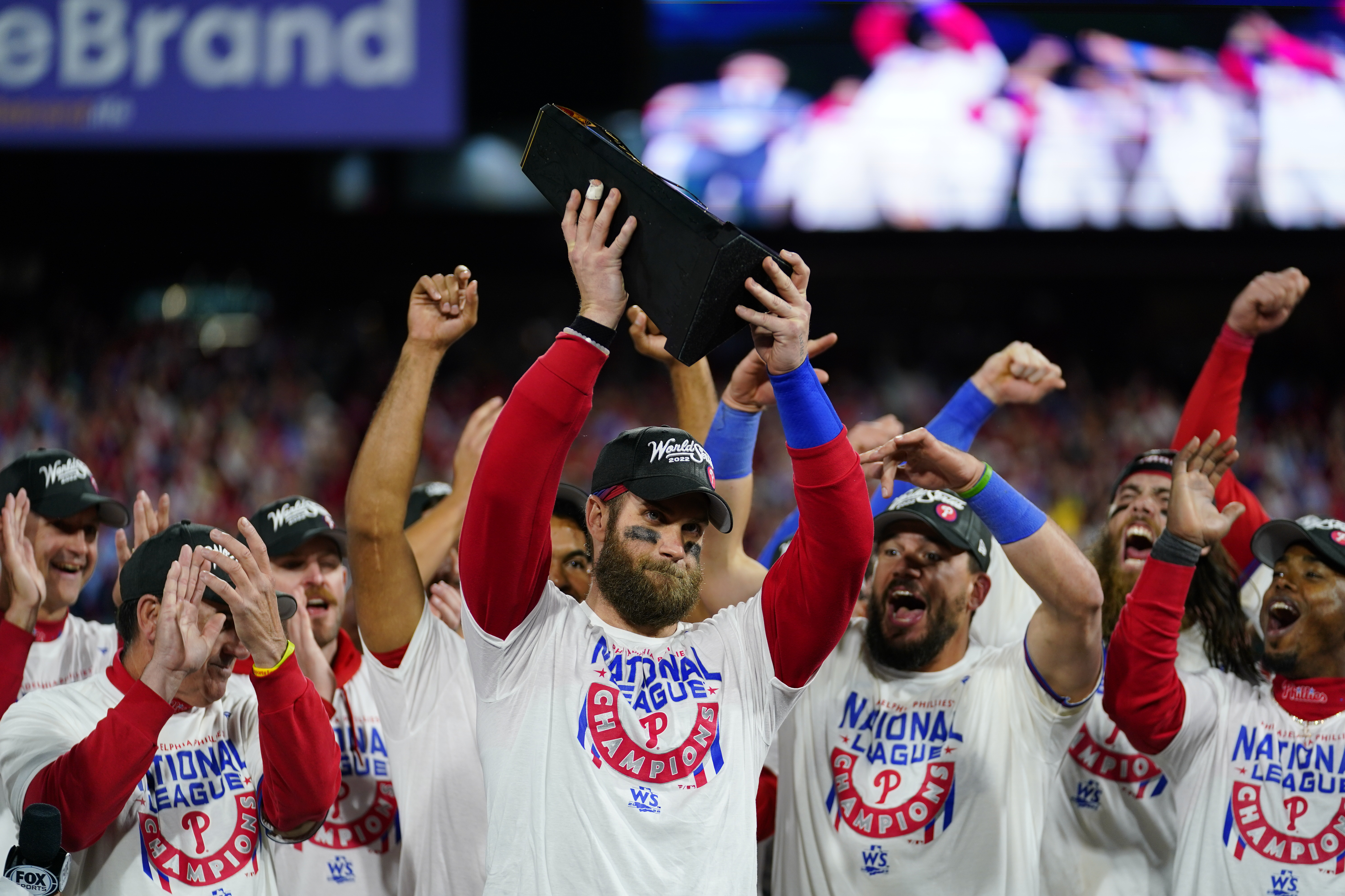 Harper's HR powers Phillies past Padres, into World Series, SiouxlandProud, Sioux City, IA