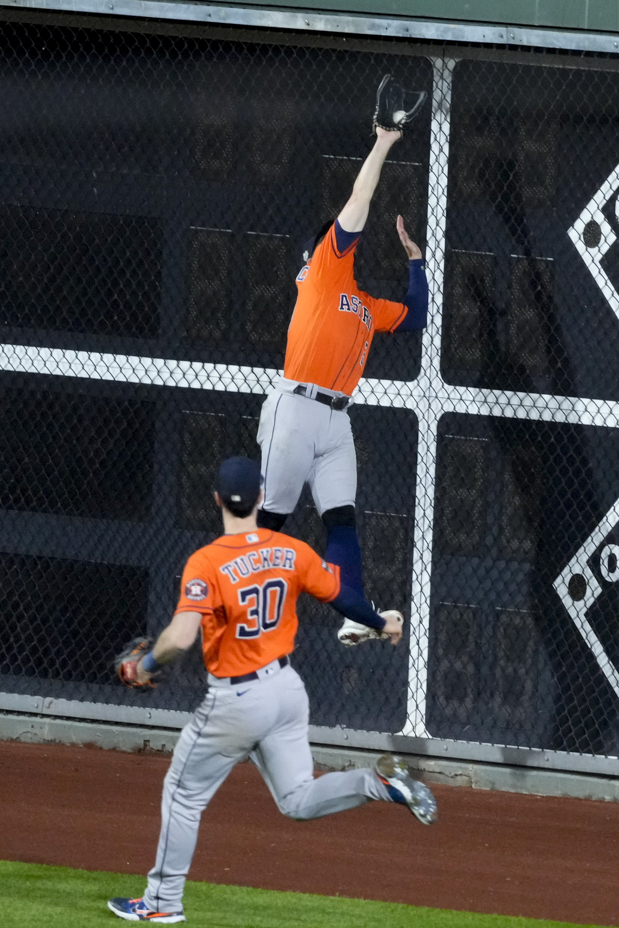 World Series: Catches by Chas McCormick and Trey Mancini Saved Game 5 for  Astros - The New York Times