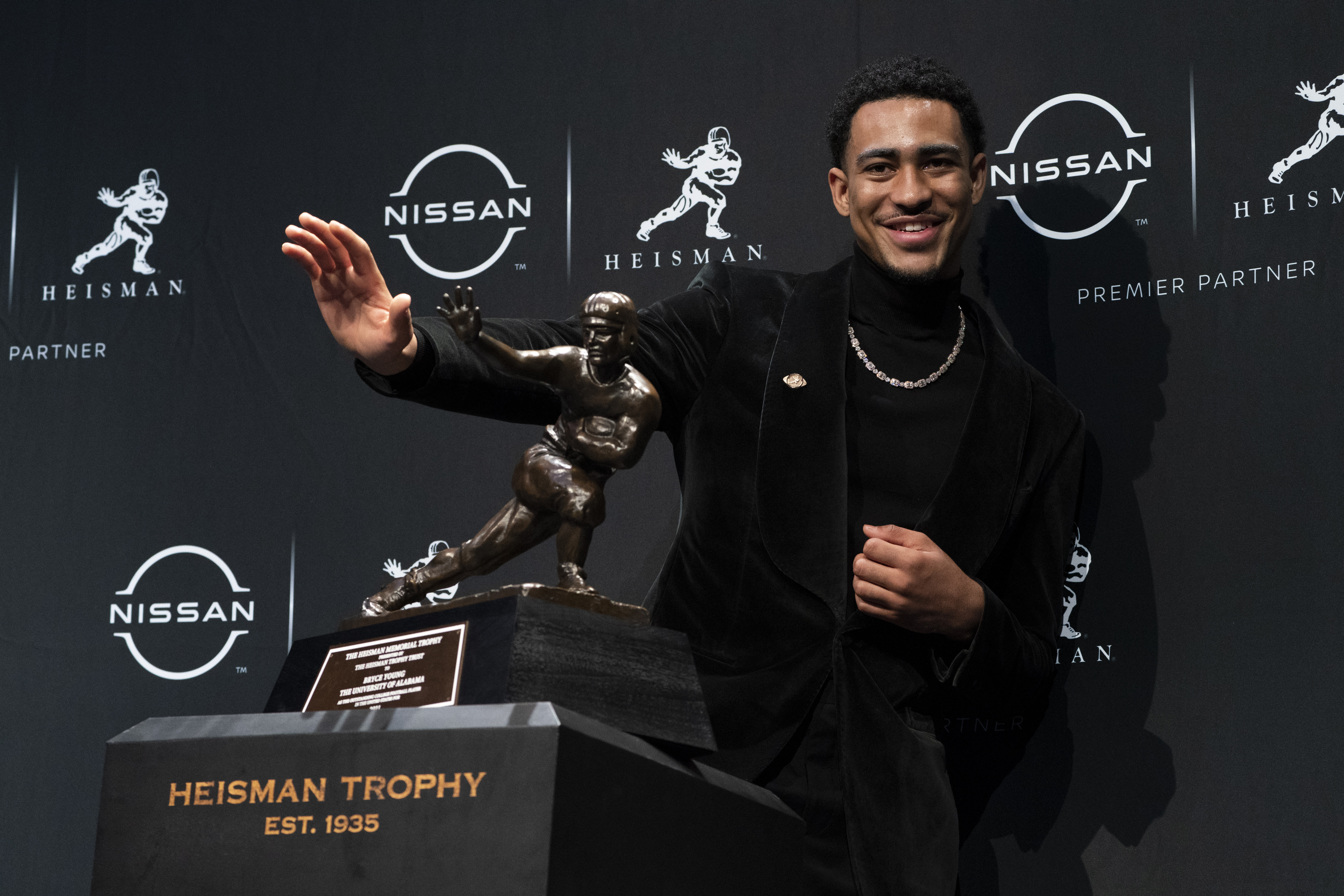 Heisman Trophy Race 2019: Tua Tagovailoa's Injury Changes the