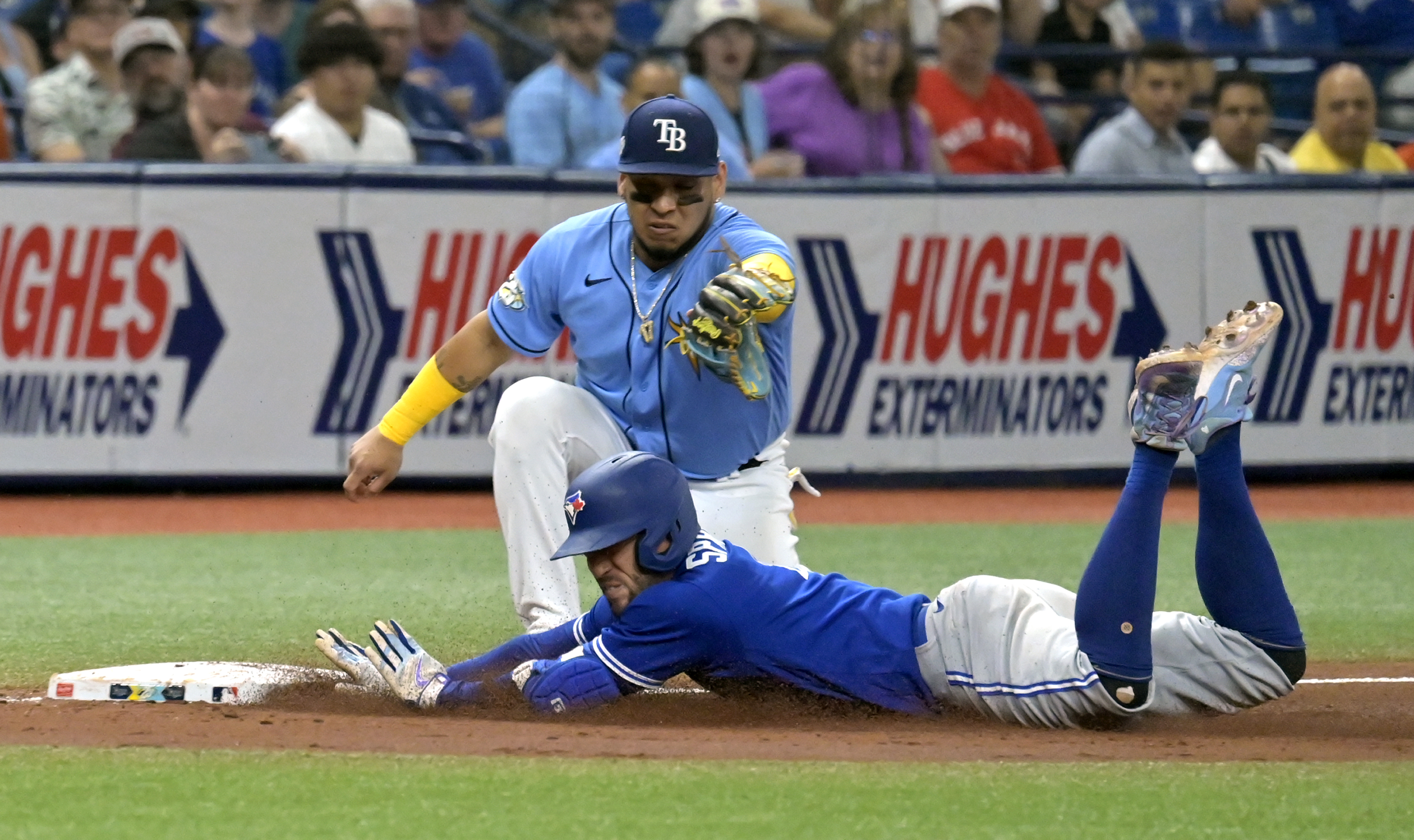 Blue Jays rout Rays 20-1 as Guerrero Jr has 6 RBIs, position