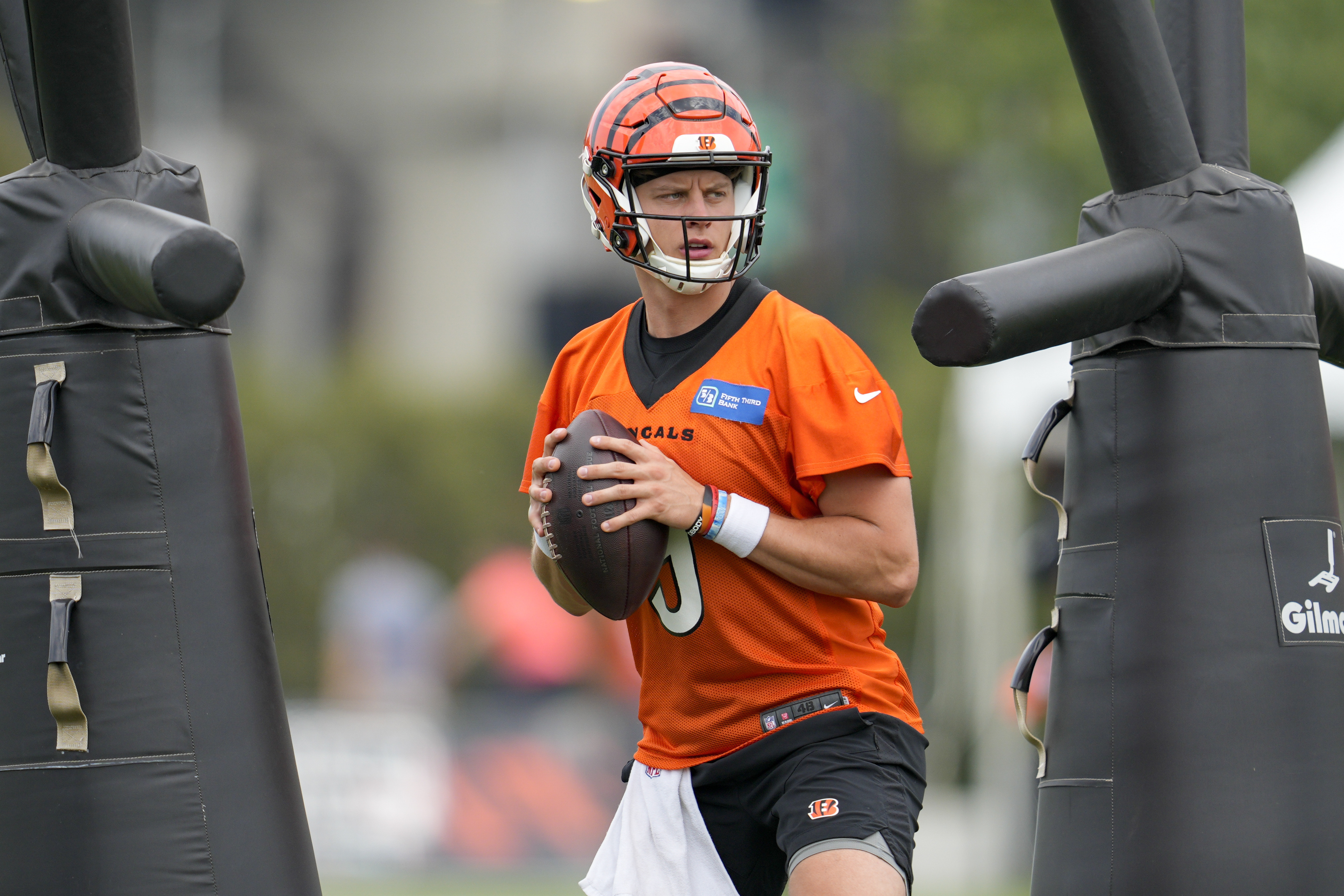 BREAKING: Bengals Signing Joe Burrow To Record Five-Year, $275M Extension 