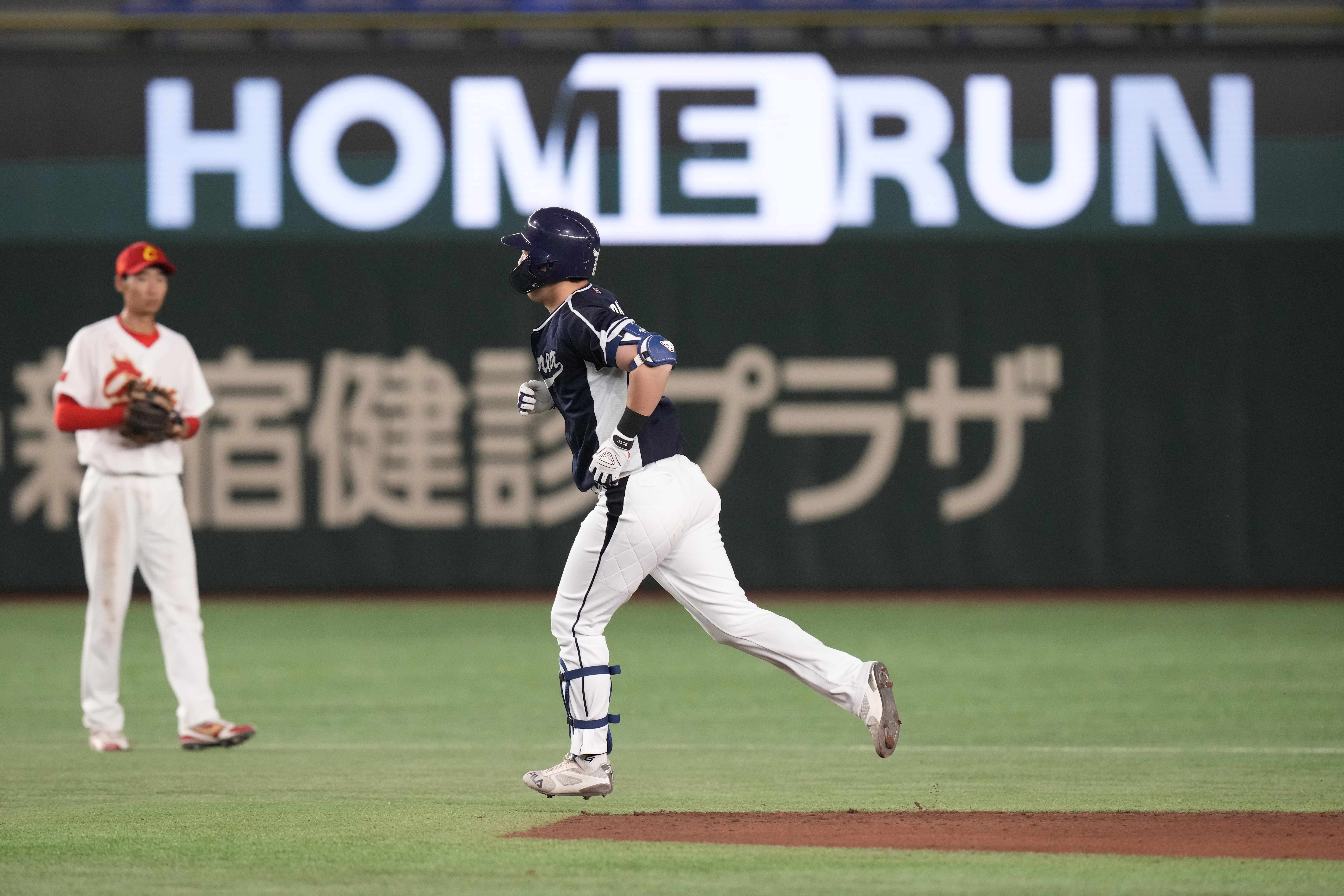 South Korea sets record with 22-2 rout of China at WBC