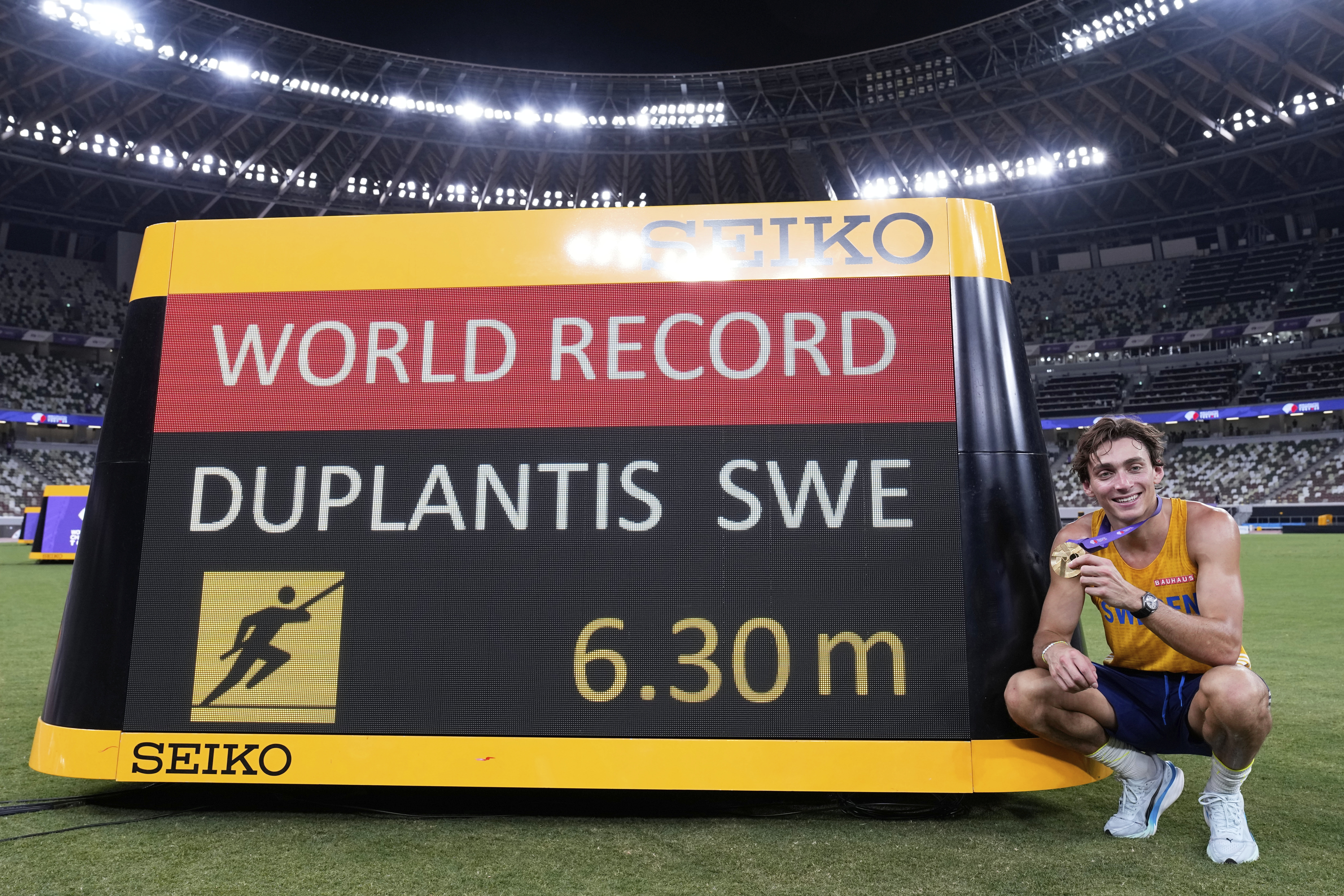 Duplantis gives Japanese fans what they came for — another world