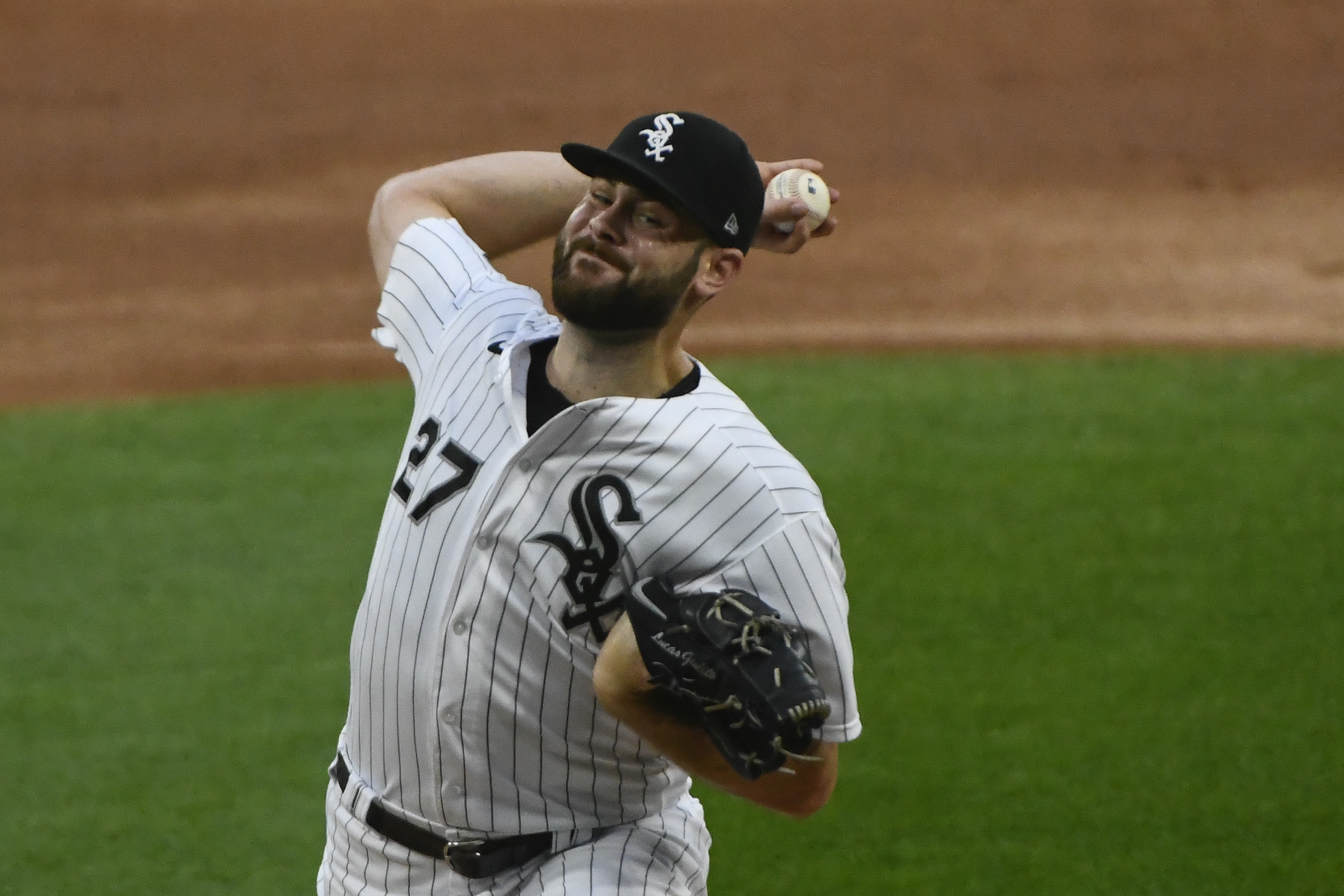 A no-fan no-hitter: Giolito gem leads White Sox over Pirates