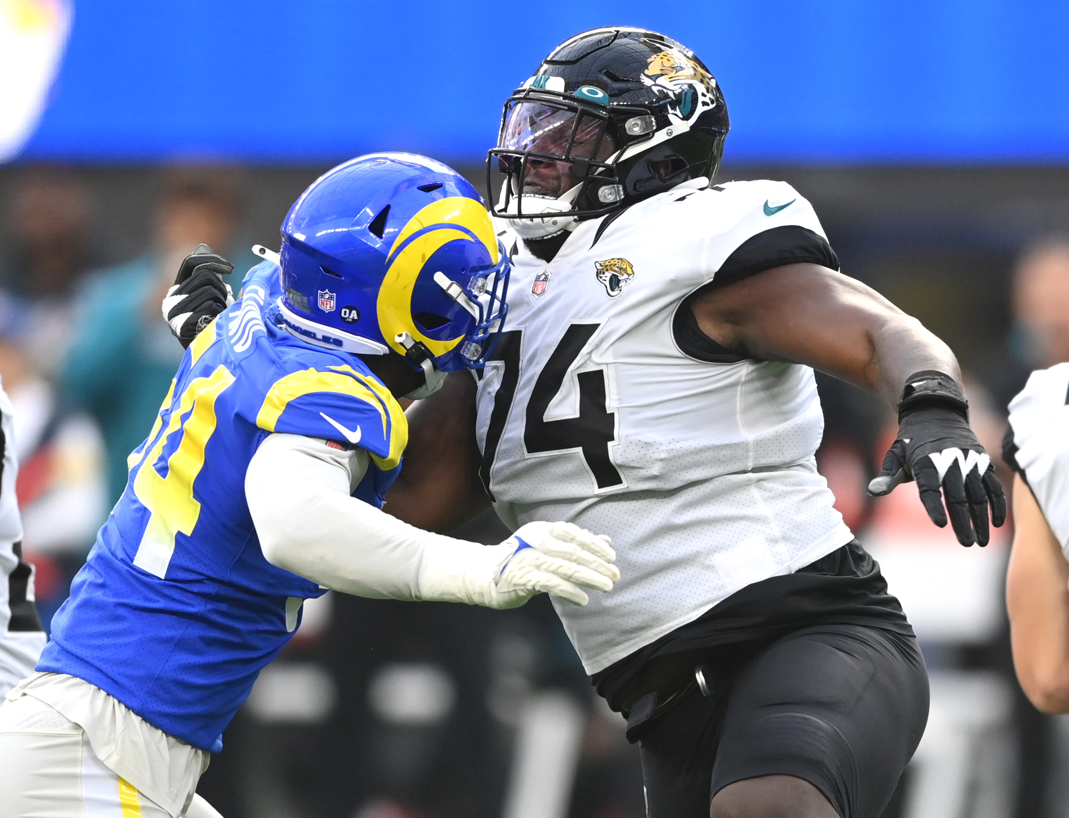 Jaguars left tackle Cam Robinson out for season with knee injury