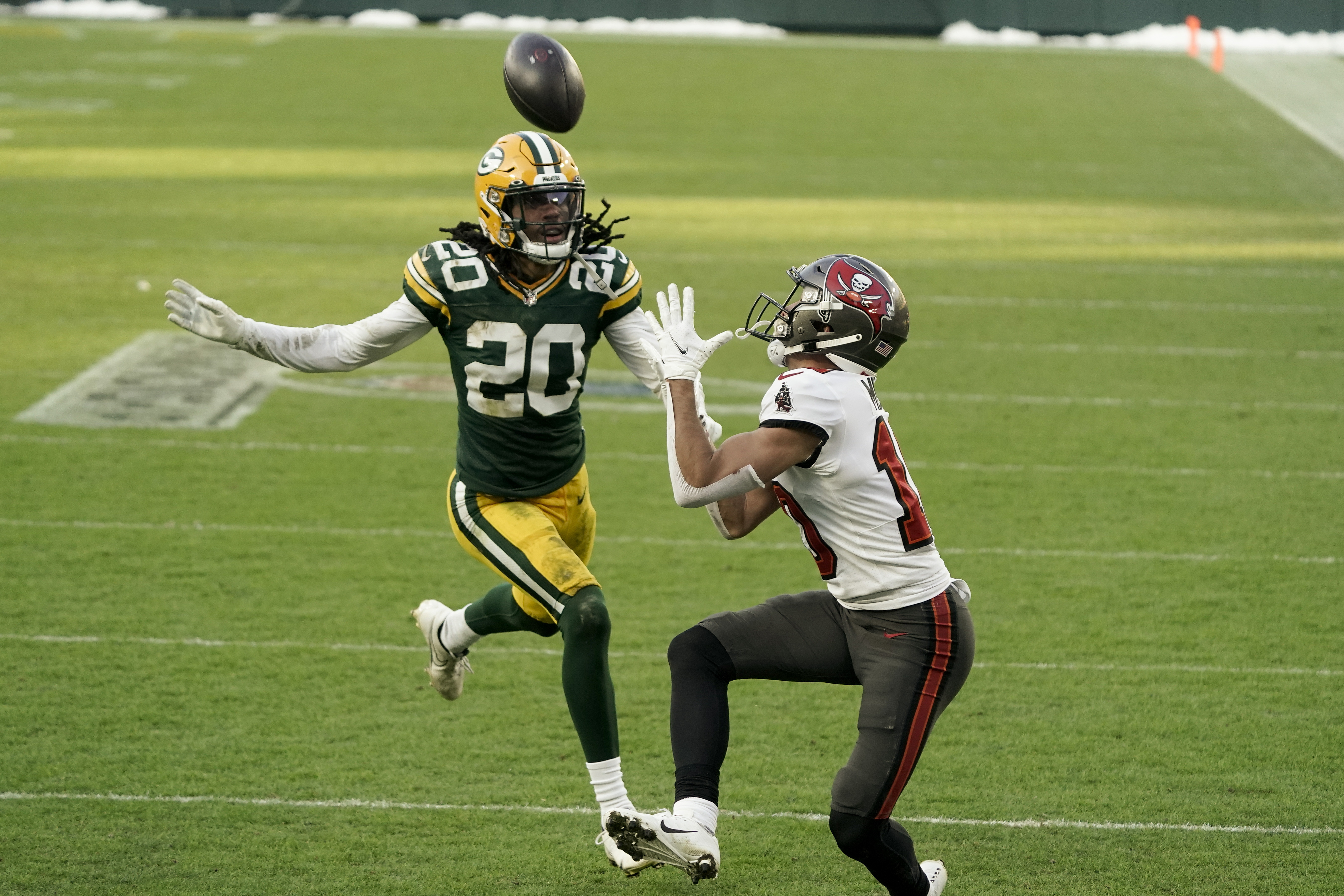 Road warriors: Bucs win 31-26 at Green Bay, reach Super Bowl - Red Deer  Advocate