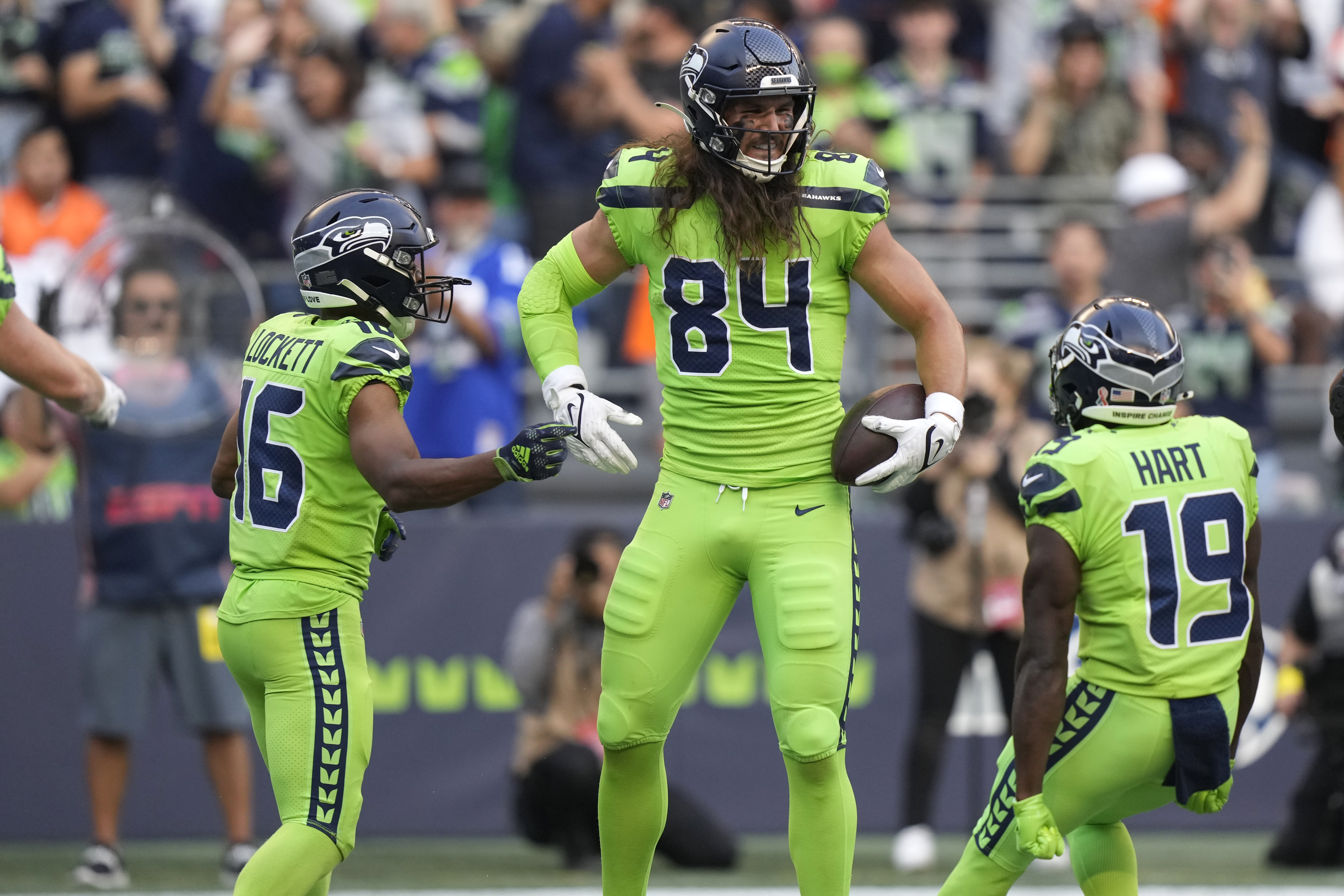 Seahawks survive Wilson's return, edge Broncos on missed FG - West Hawaii  Today