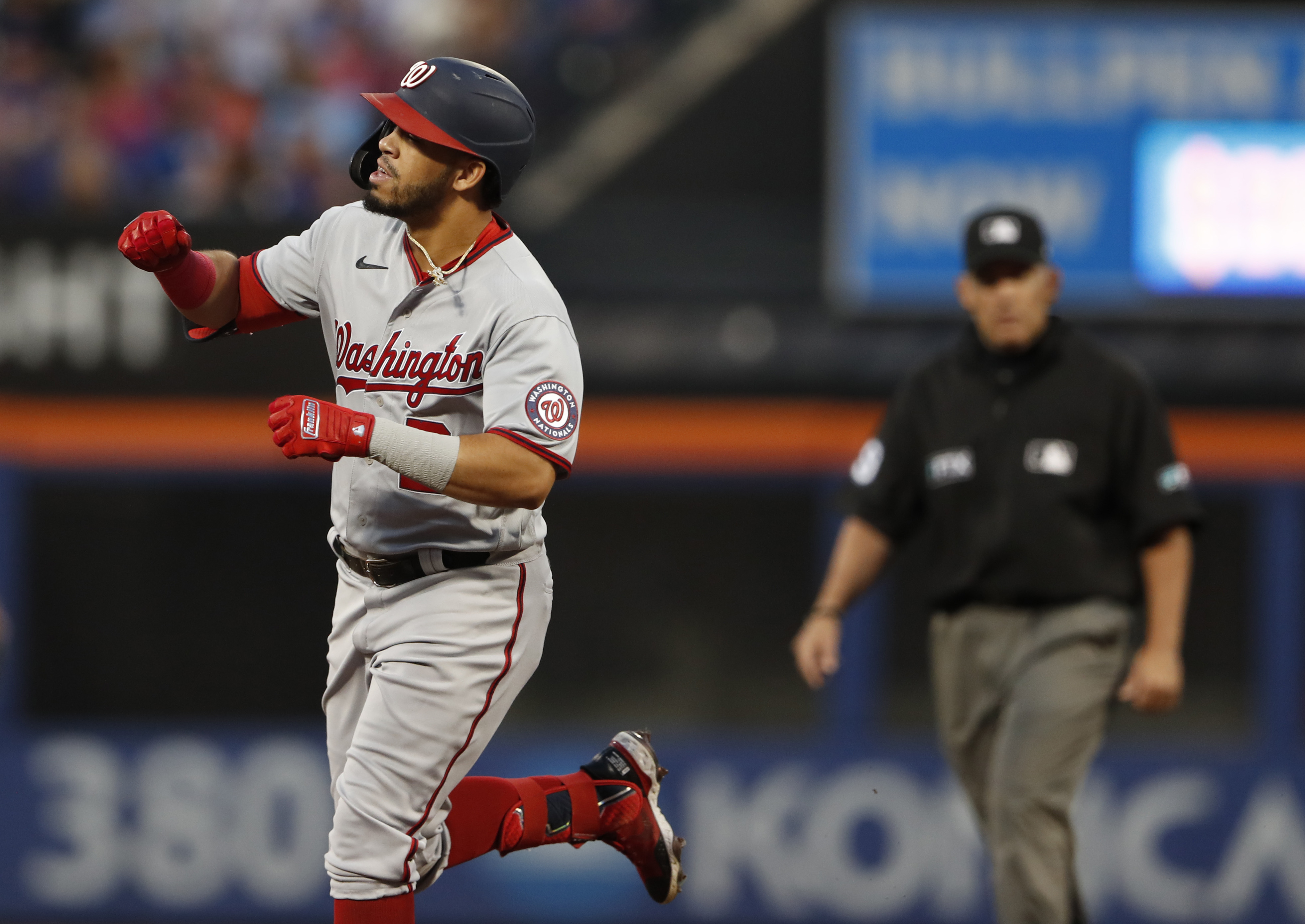 Scherzer exits for side fatigue, says he's OK; Nats top Mets