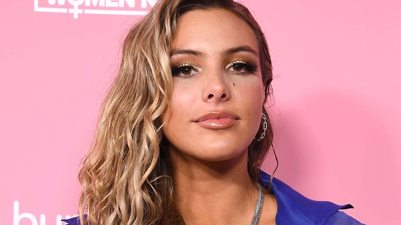 Lele Pons Says She Walked in on Her Dad Sleeping With Another Man When She  Was 10 Years Old