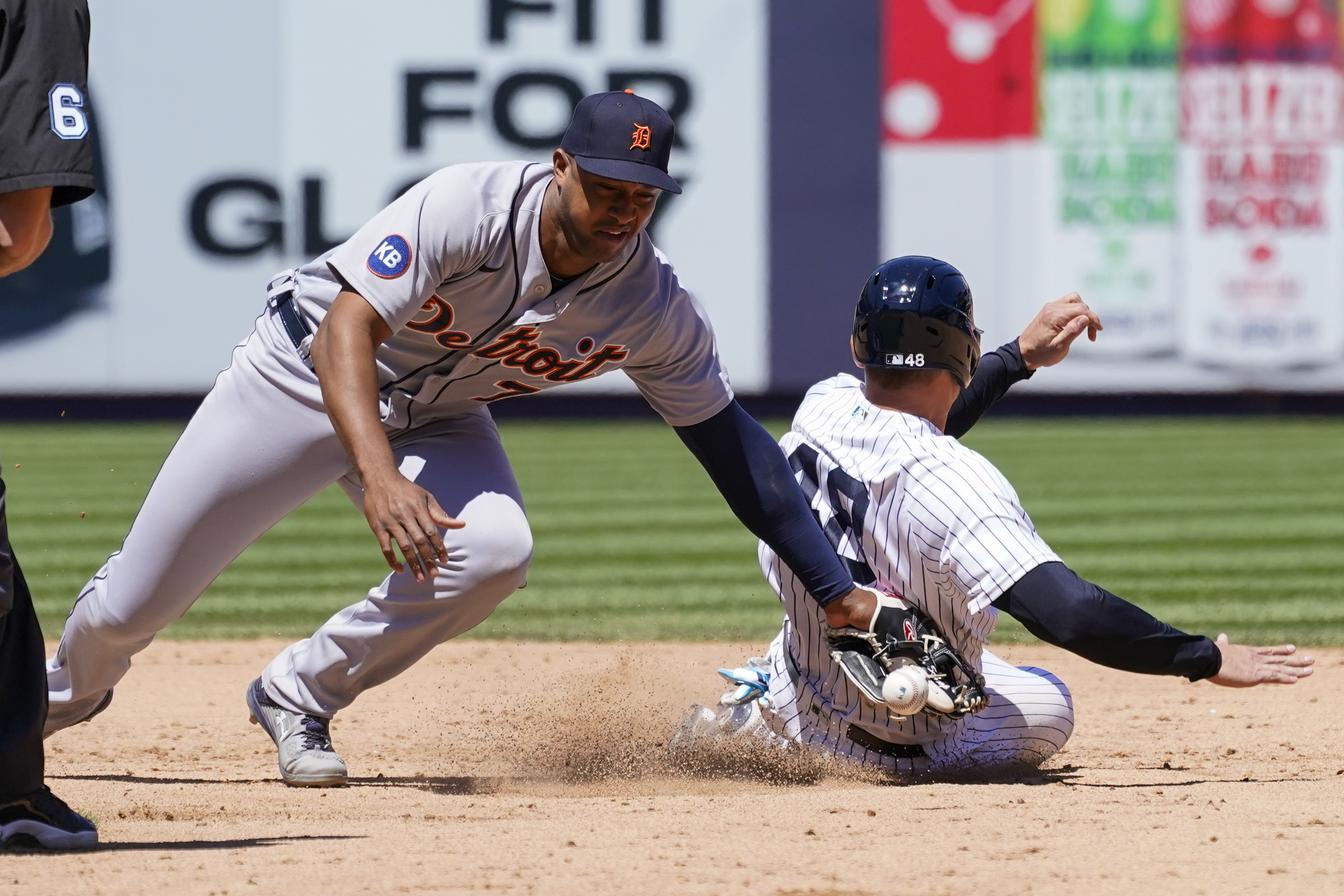 Yanks top Tigers, 39-15 at 1/3 mark, best since 2001 Ms