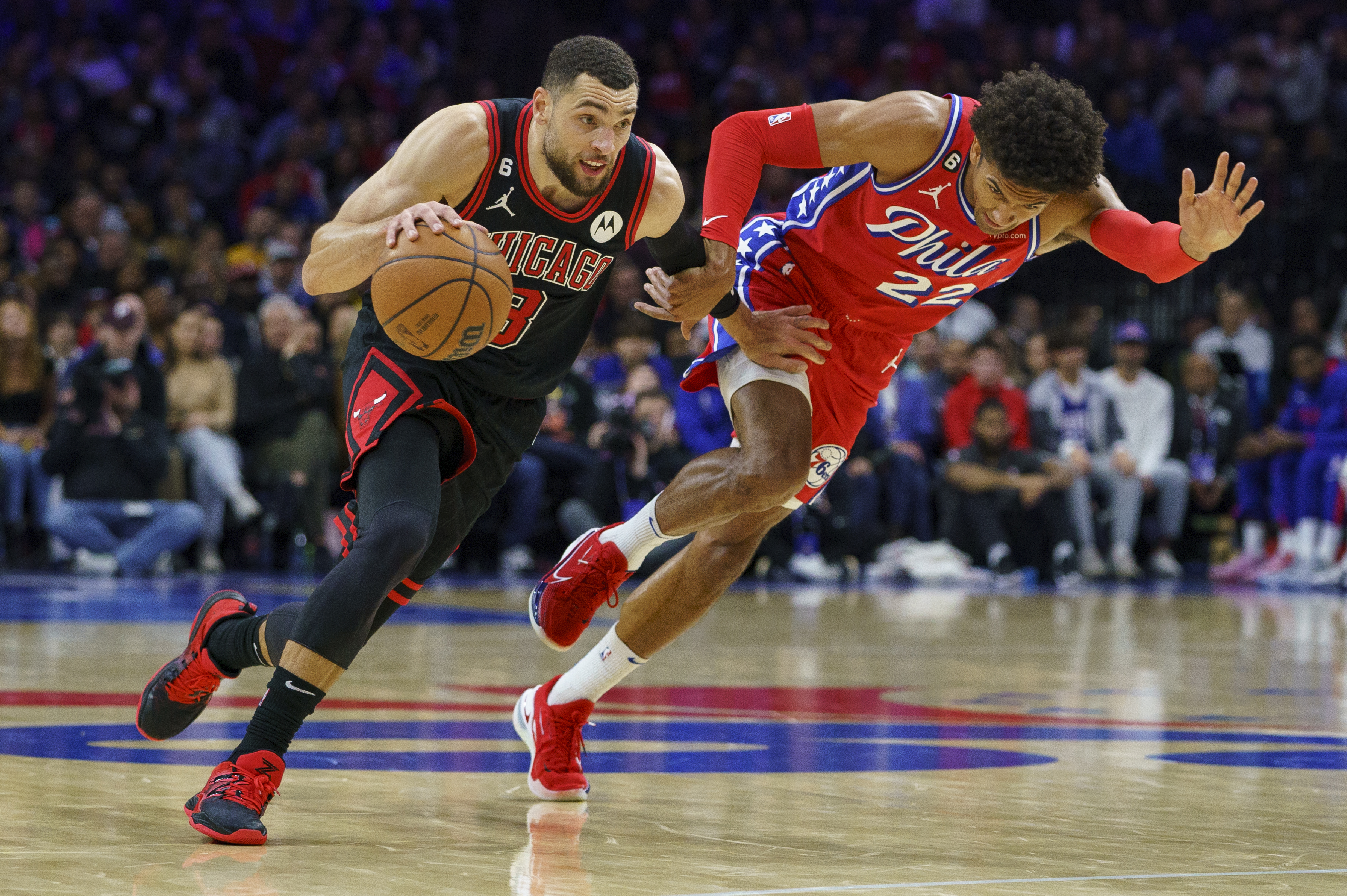 LaVine hits 11 3s, scores 41 points in Bulls' win over 76ers