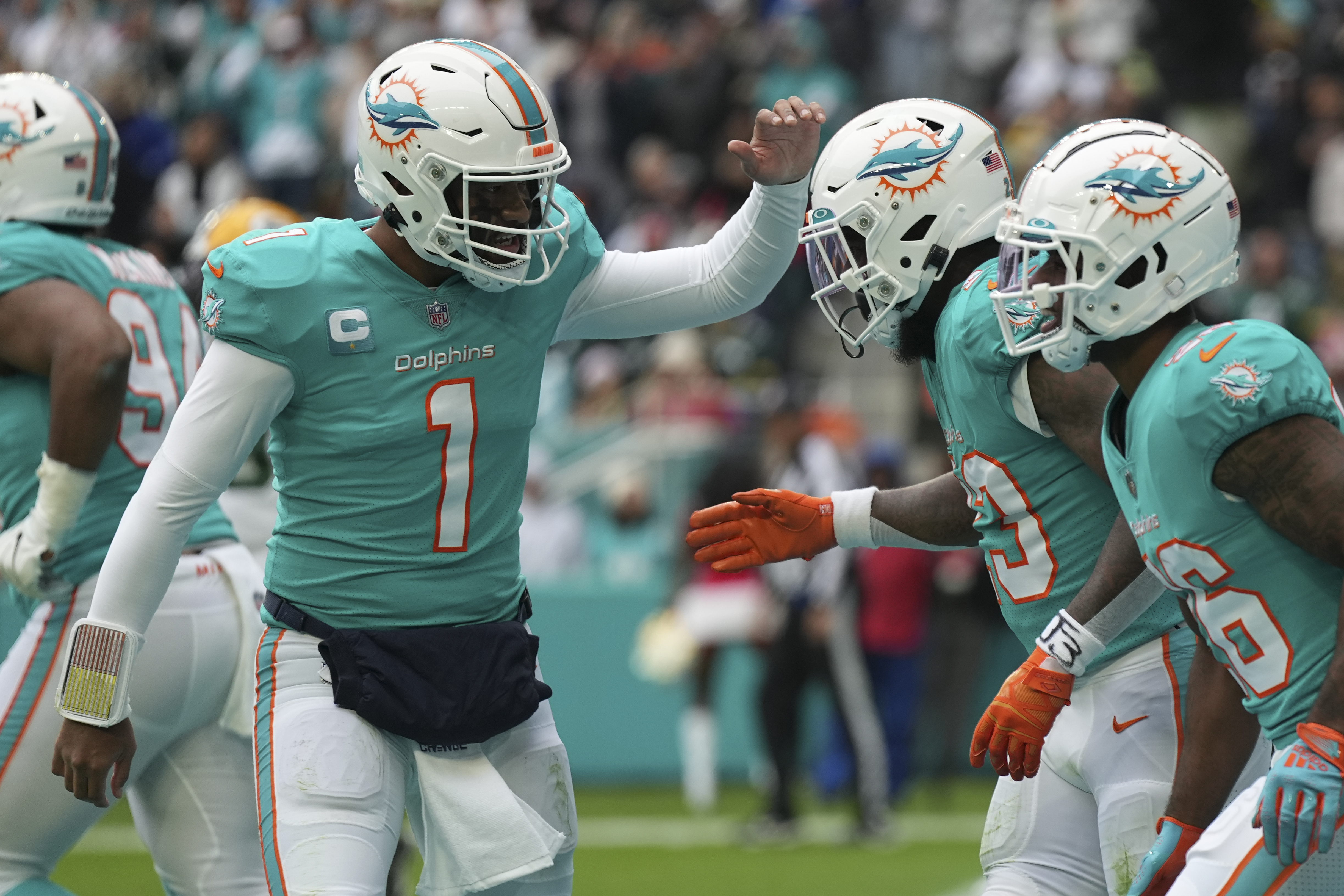 Dugger interception return helps Patriots beat Dolphins 23-21