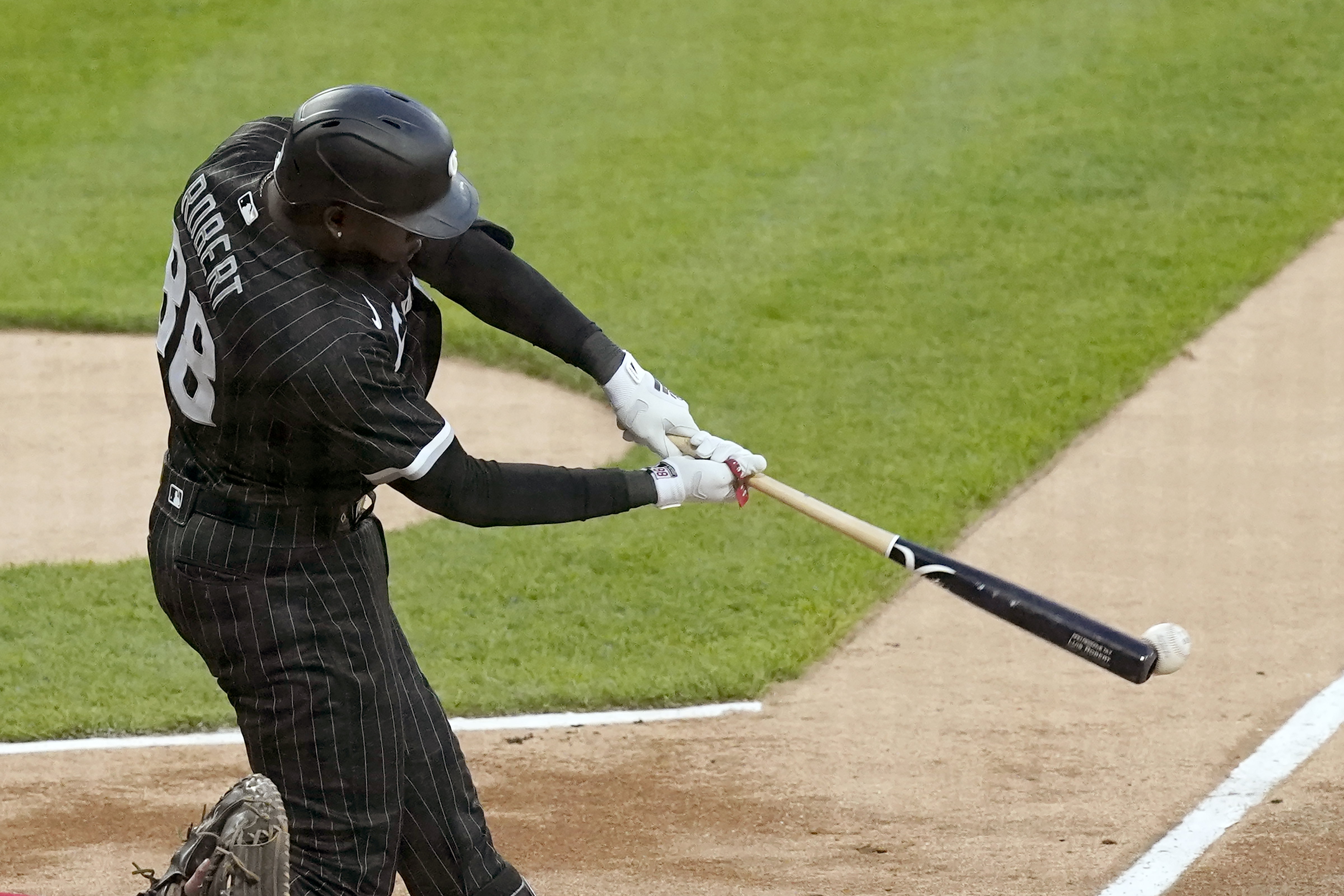 Guardians Bo Naylor gets first hit, Josh Naylor celebrates in dugout