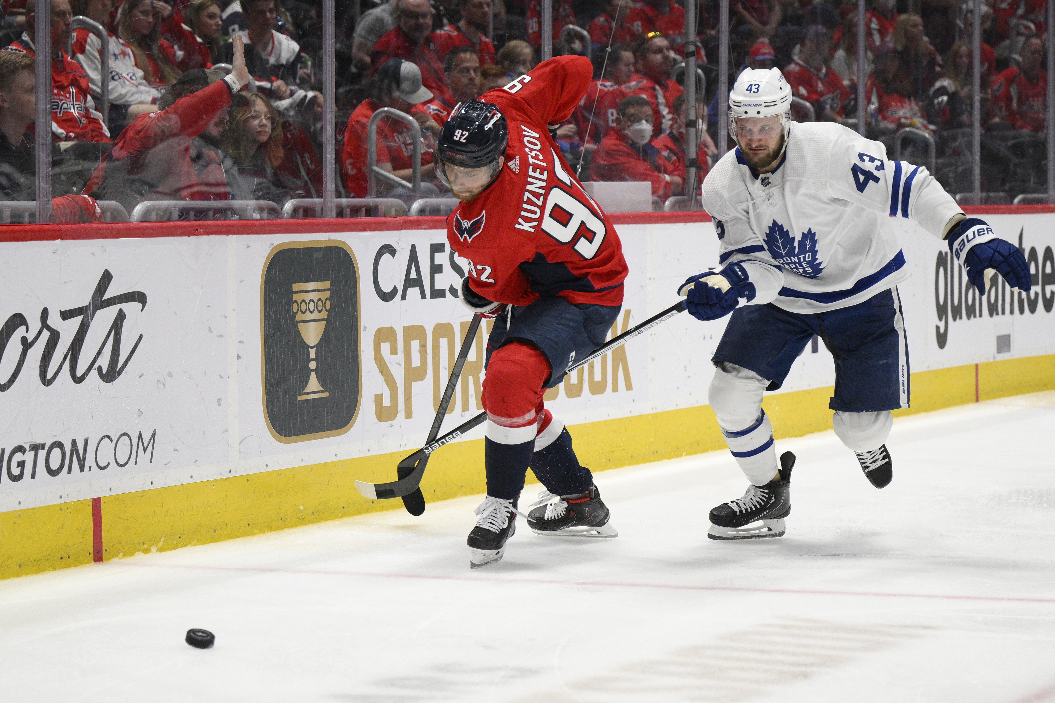 Maple Leafs erase 3-goal deficit in final frame to beat Lightning in  overtime