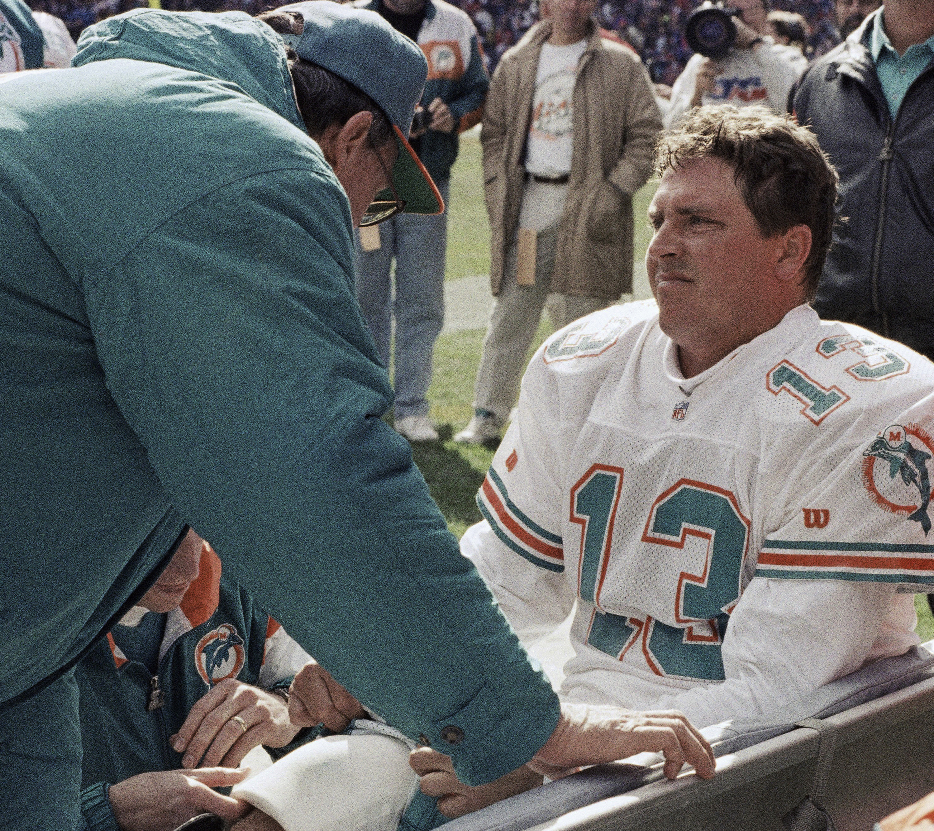 Today in Pro Football History: 1993: Mitchell Rallies Dolphins After Marino  Suffers Season-Ending Injury