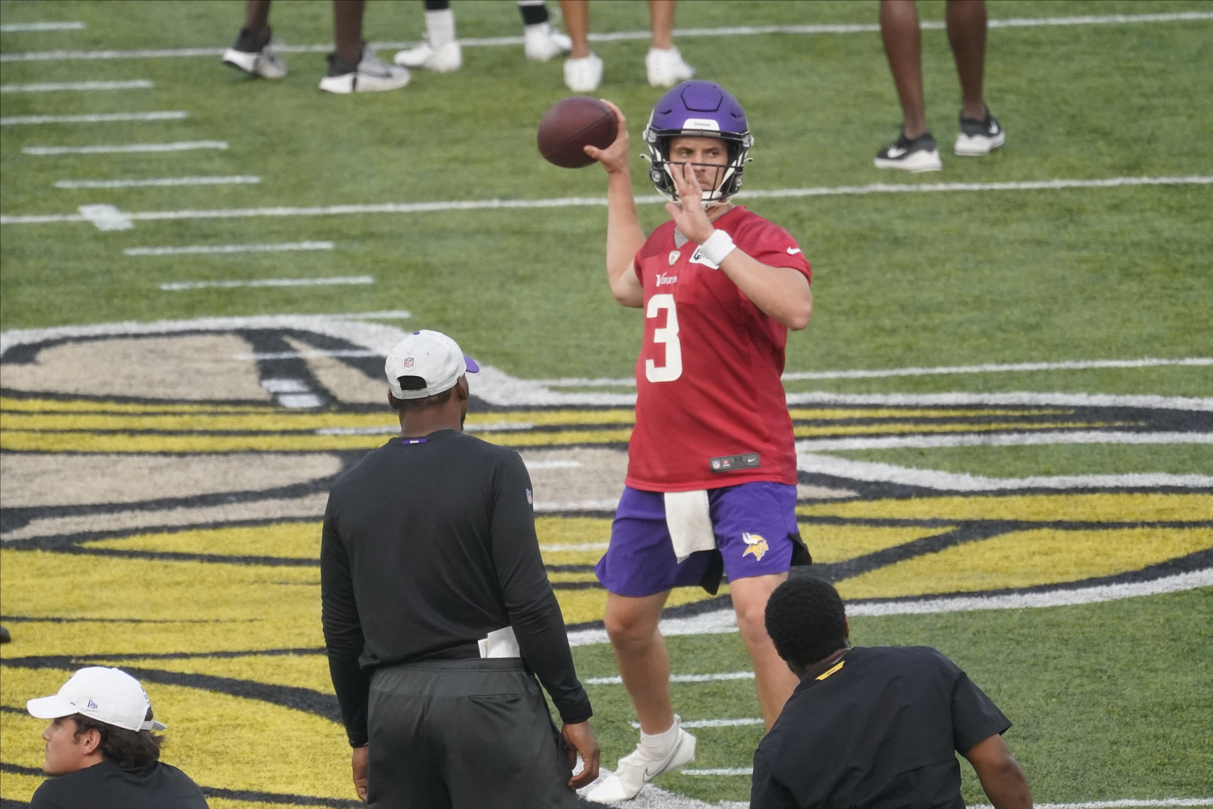 Did Mike Zimmer take a shot at Kirk Cousins with his comments towards Jake  Browning? 