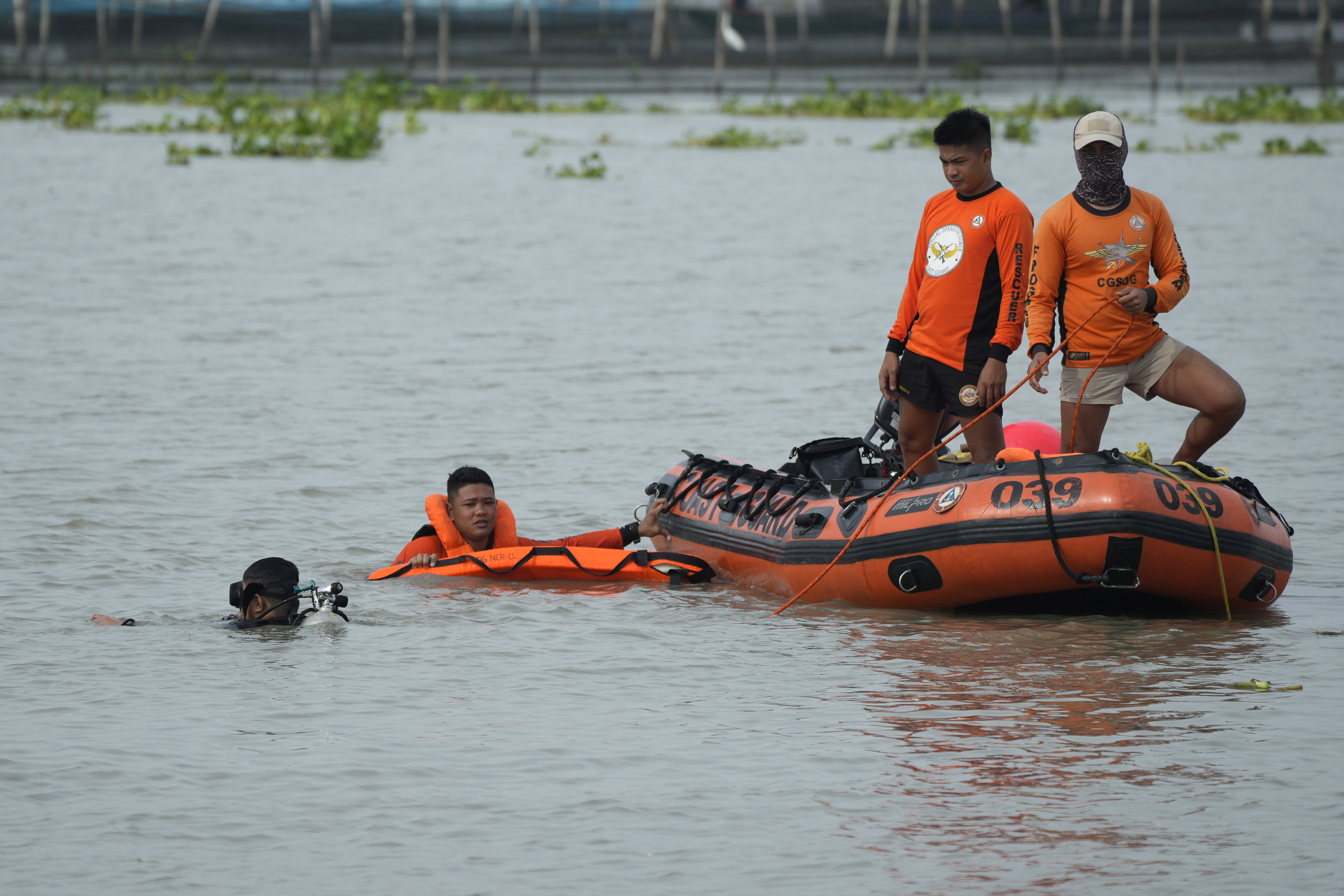 Fierce winds caused panic on ferry that capsized in Philippines