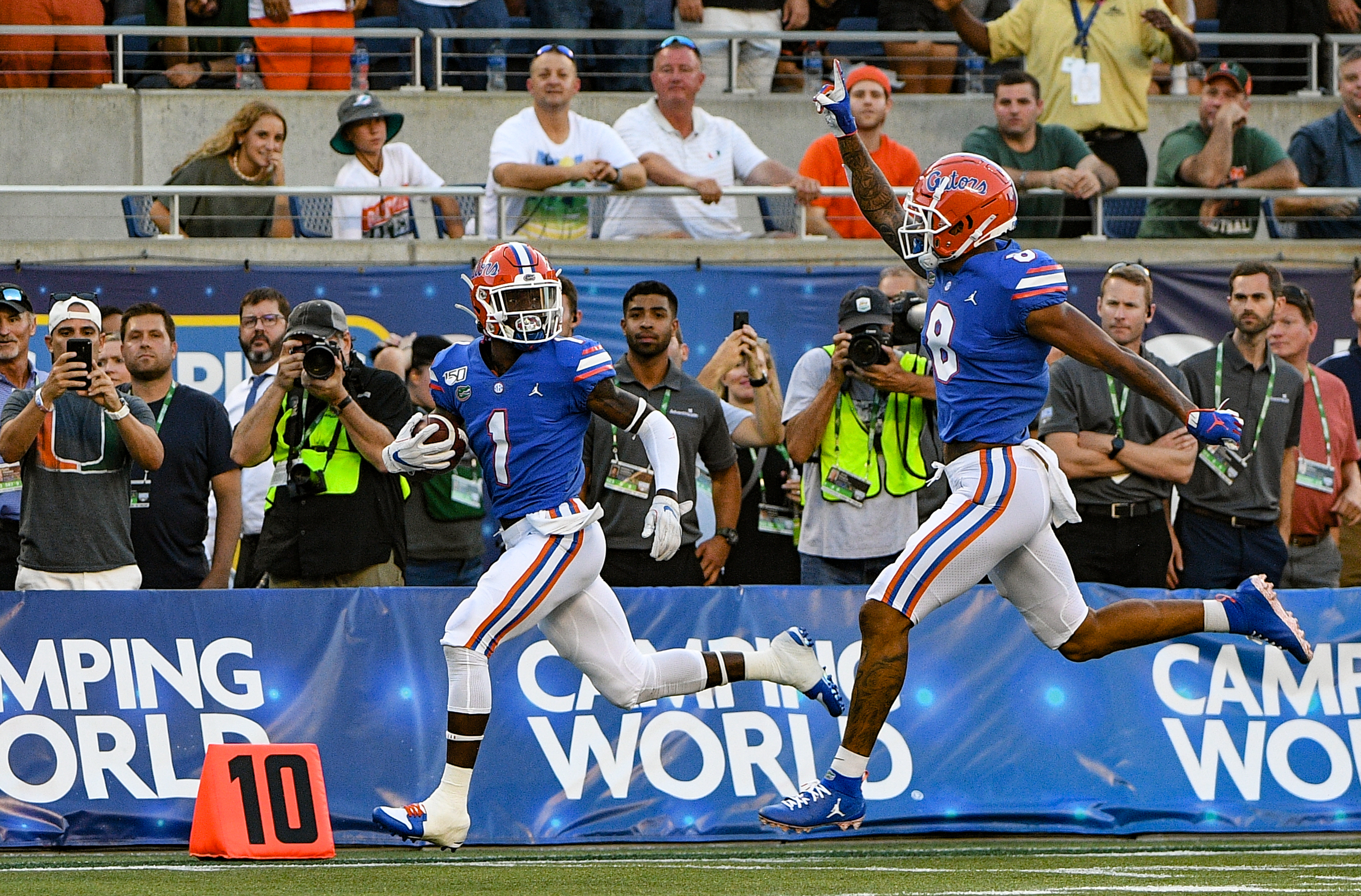 Former Gator Kyle Pitts returns to Gainesville for kids football camp