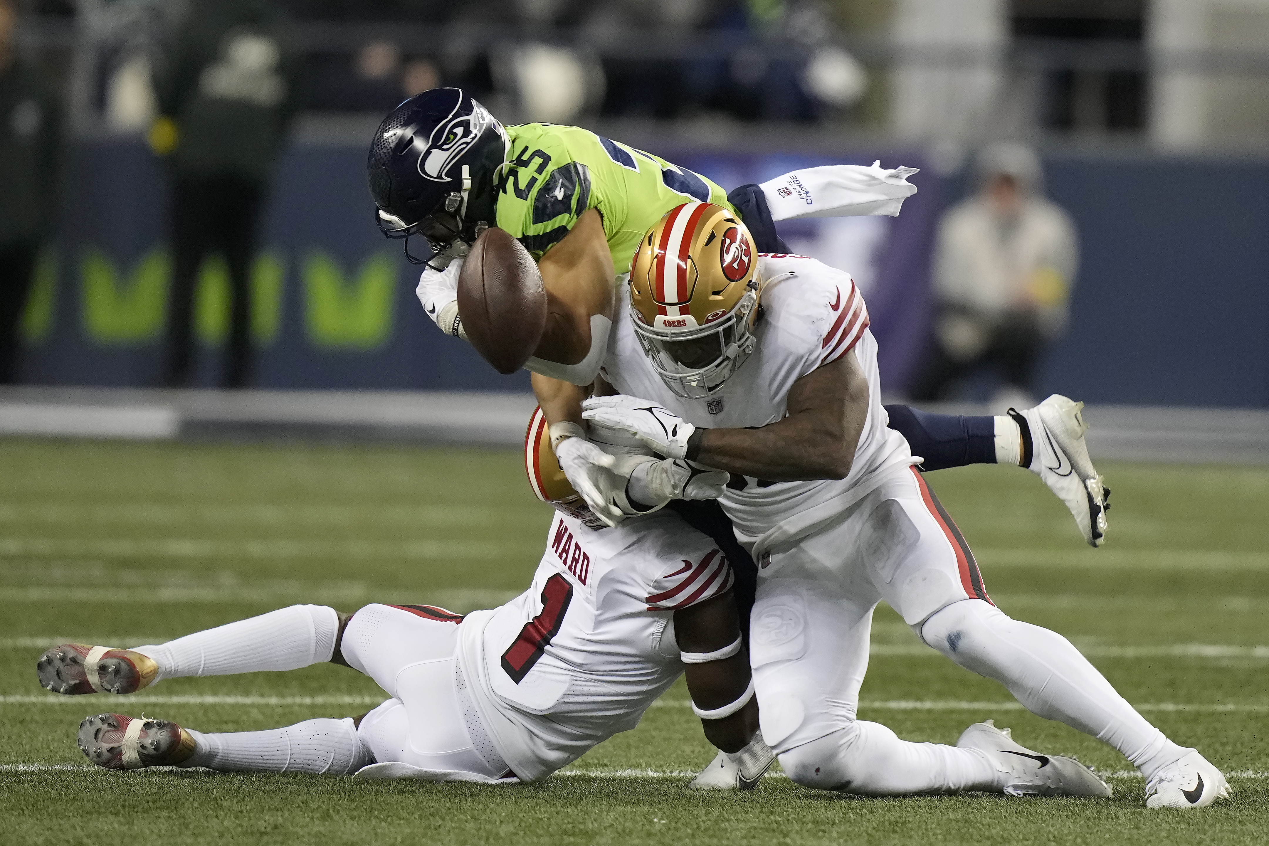 49ers topple Seahawks 21-13 to win NFC West - The Columbian