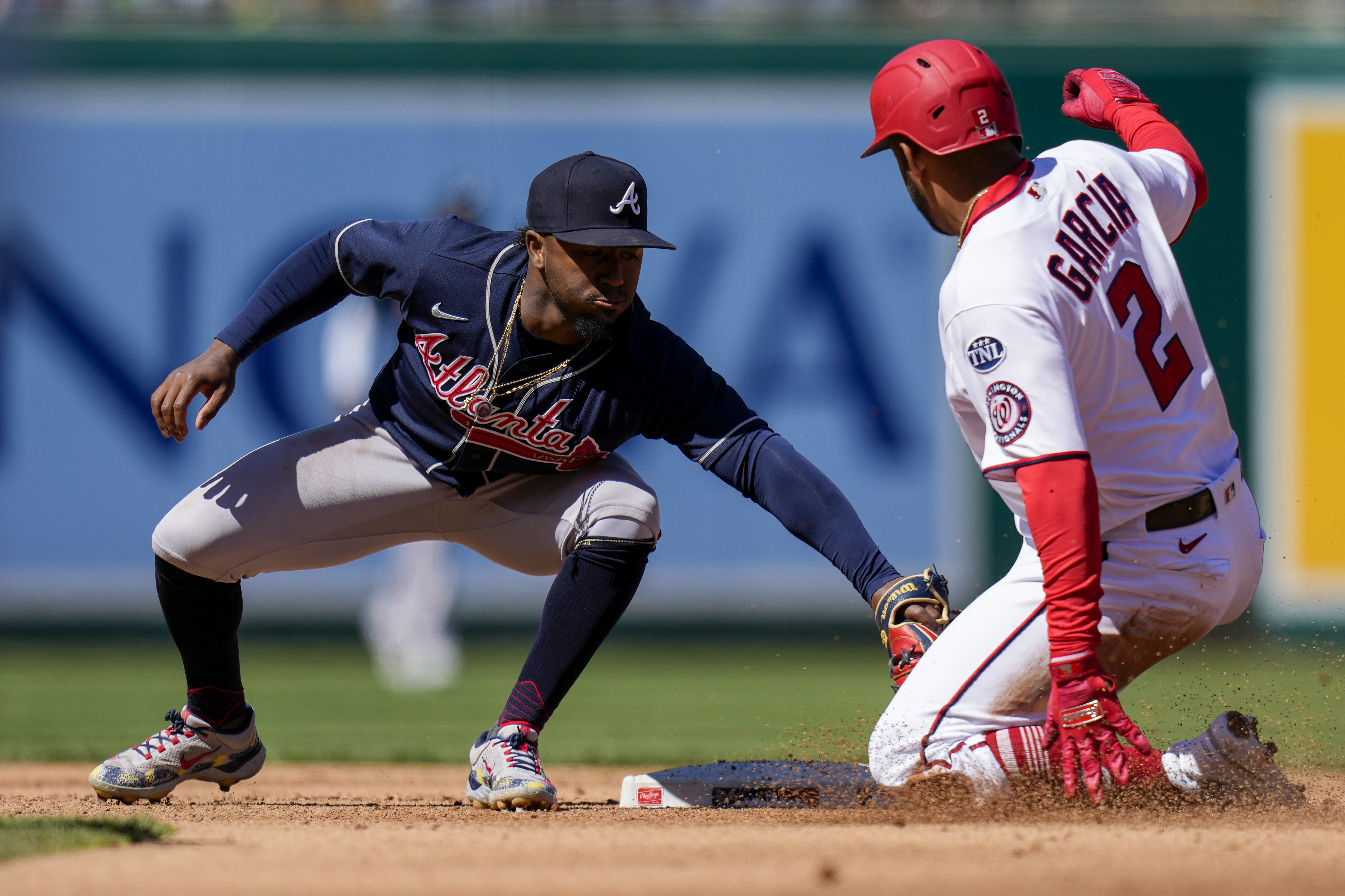 2023 Atlanta Braves: Catcher Sean Murphy begins to familiarize himself with  new pitchers