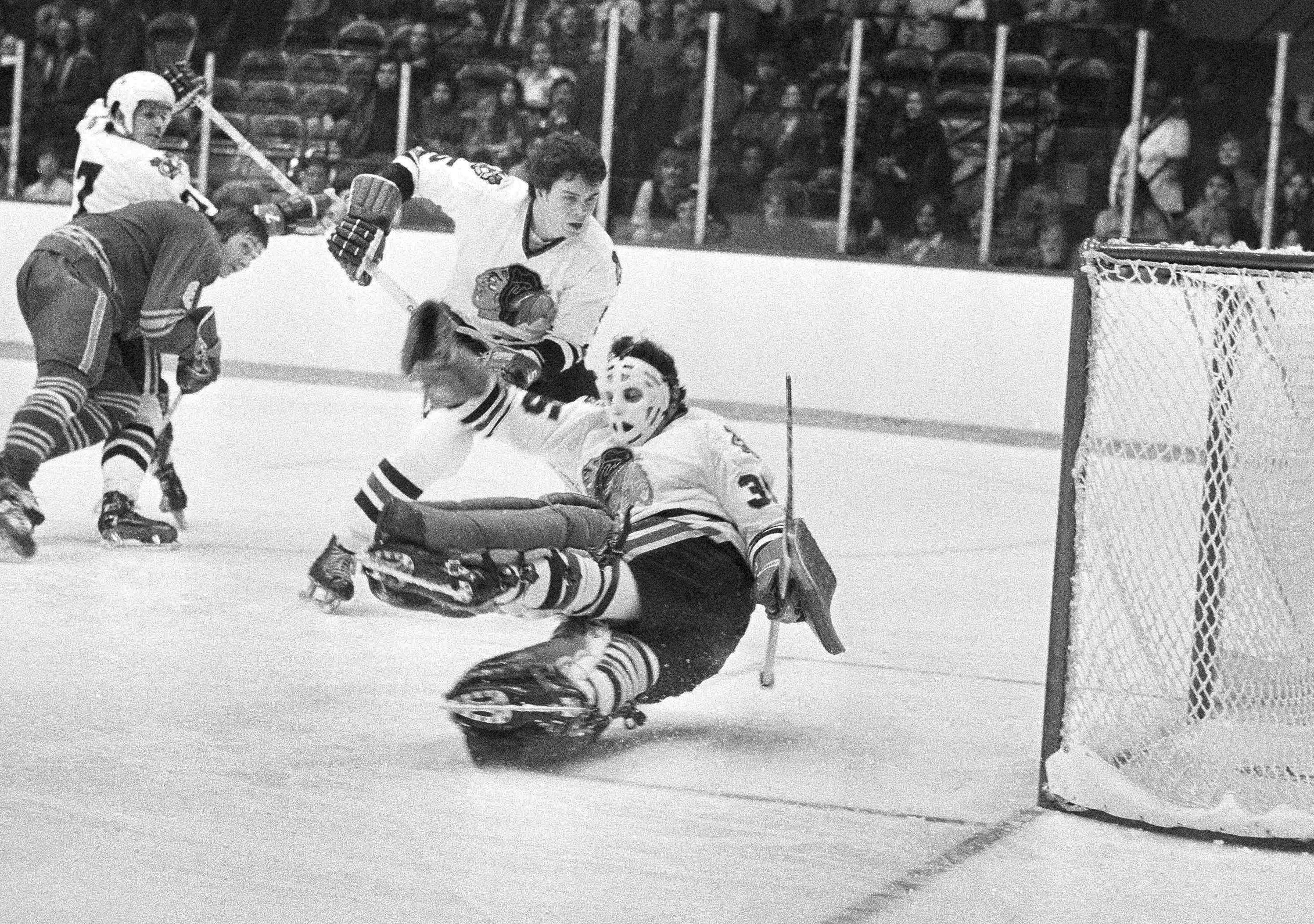 Phil Esposito to be inducted into Lightning Hall of Fame