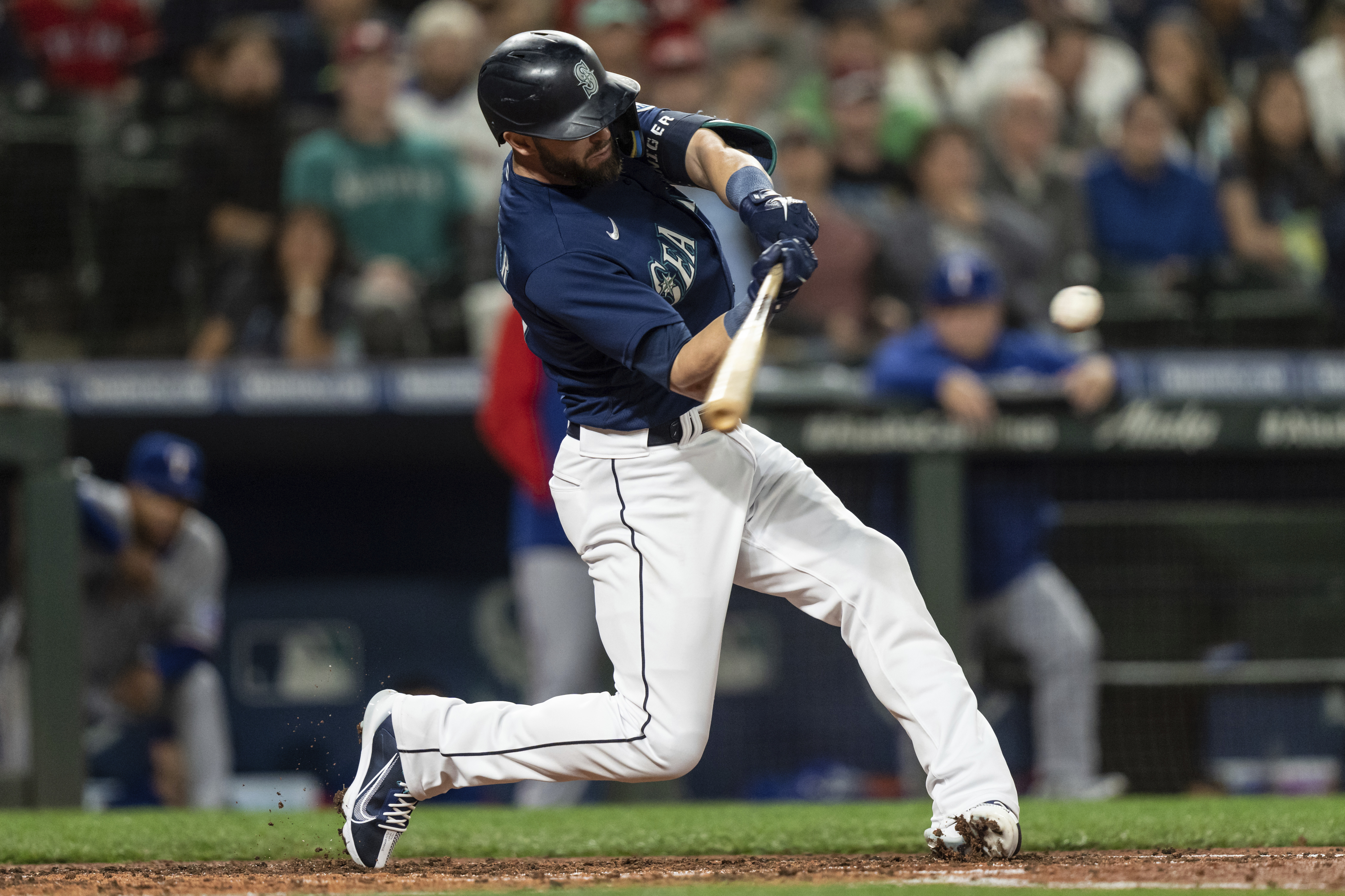 Mariners outlast Rangers in 11, close in on playoff berth – KGET 17