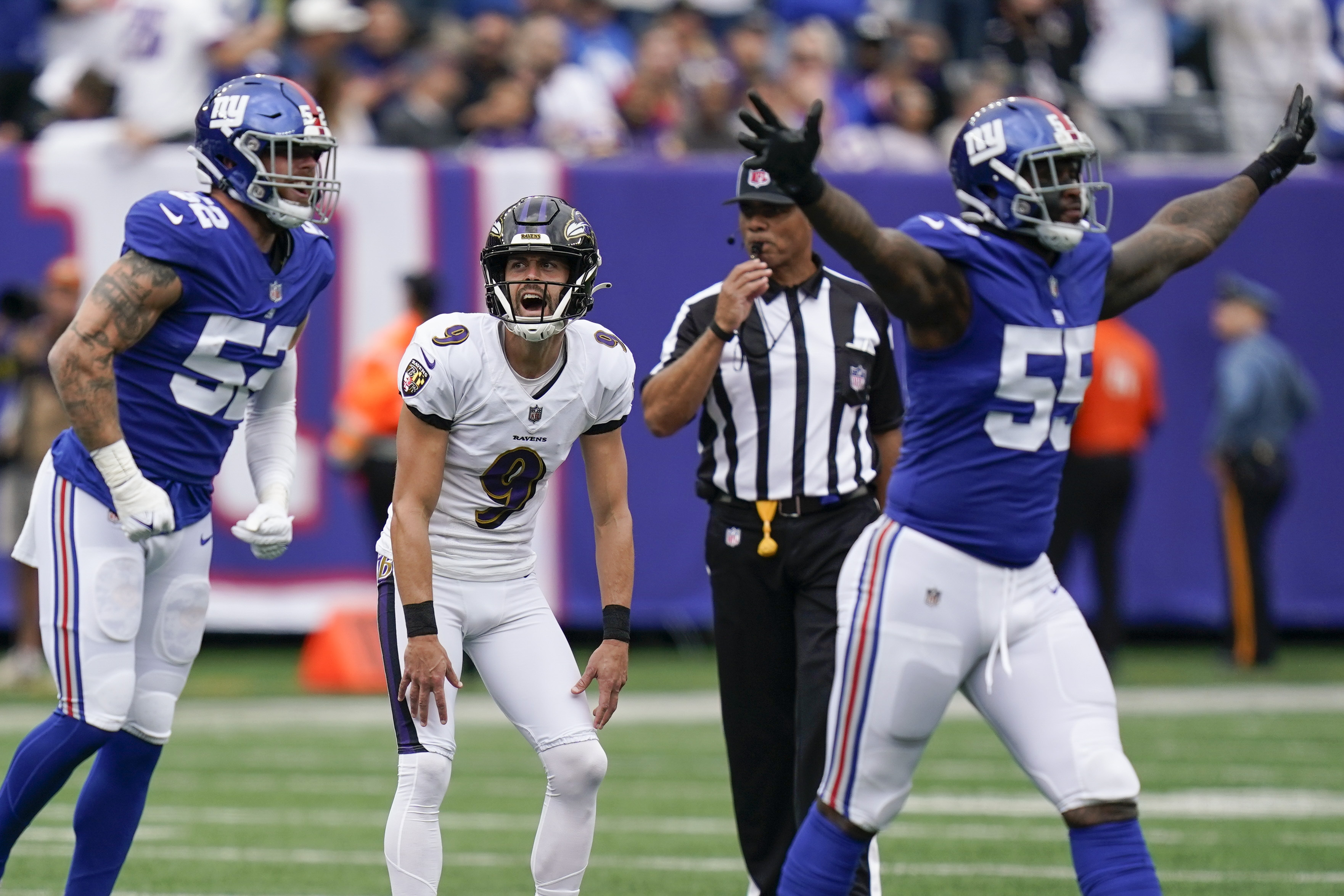 Giants rally from 10 down, top Ravens 24-20 on Barkley's run – KGET 17