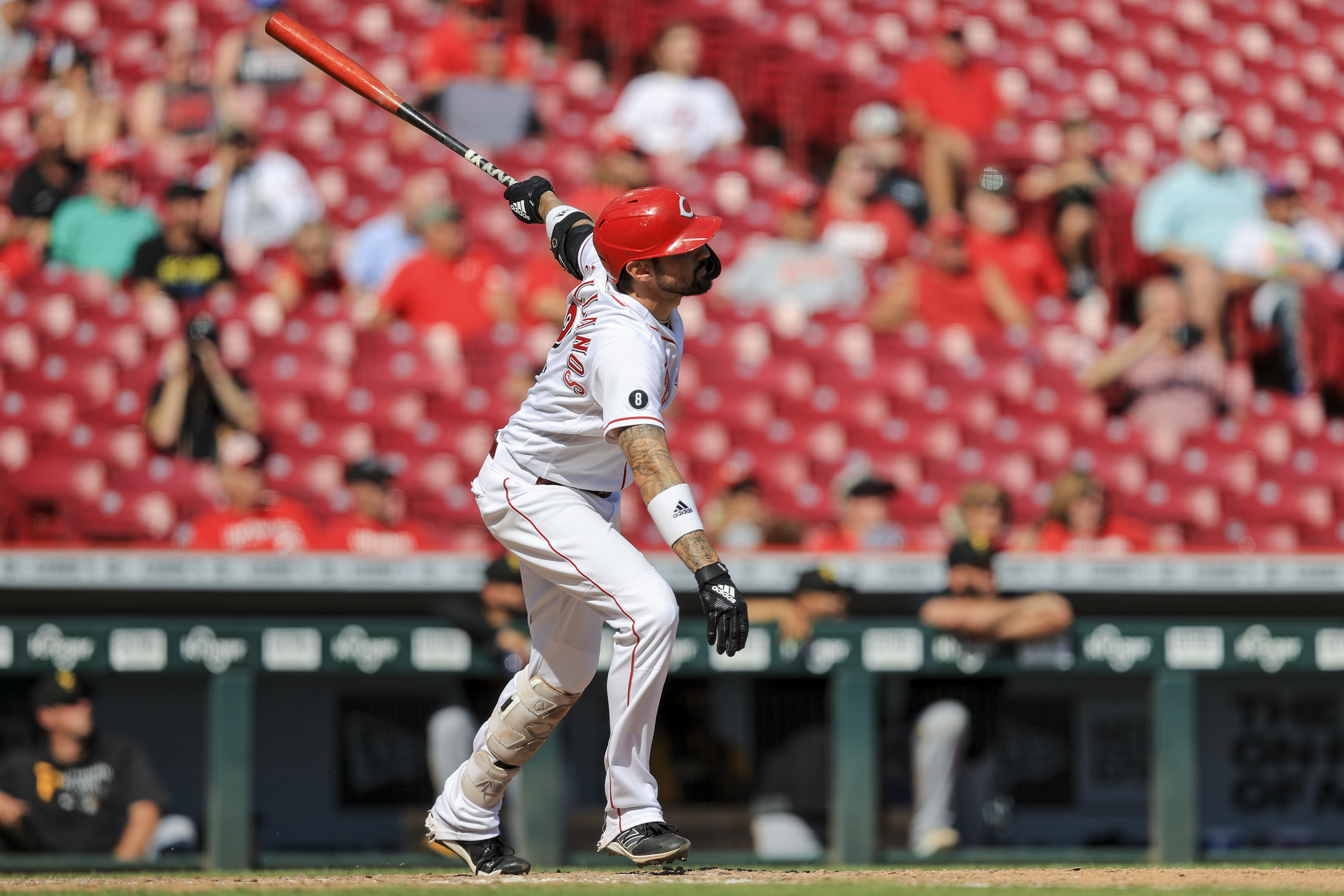 Votto helps Reds beat Pirates 13-1 to stay in playoff race – KXAN Austin