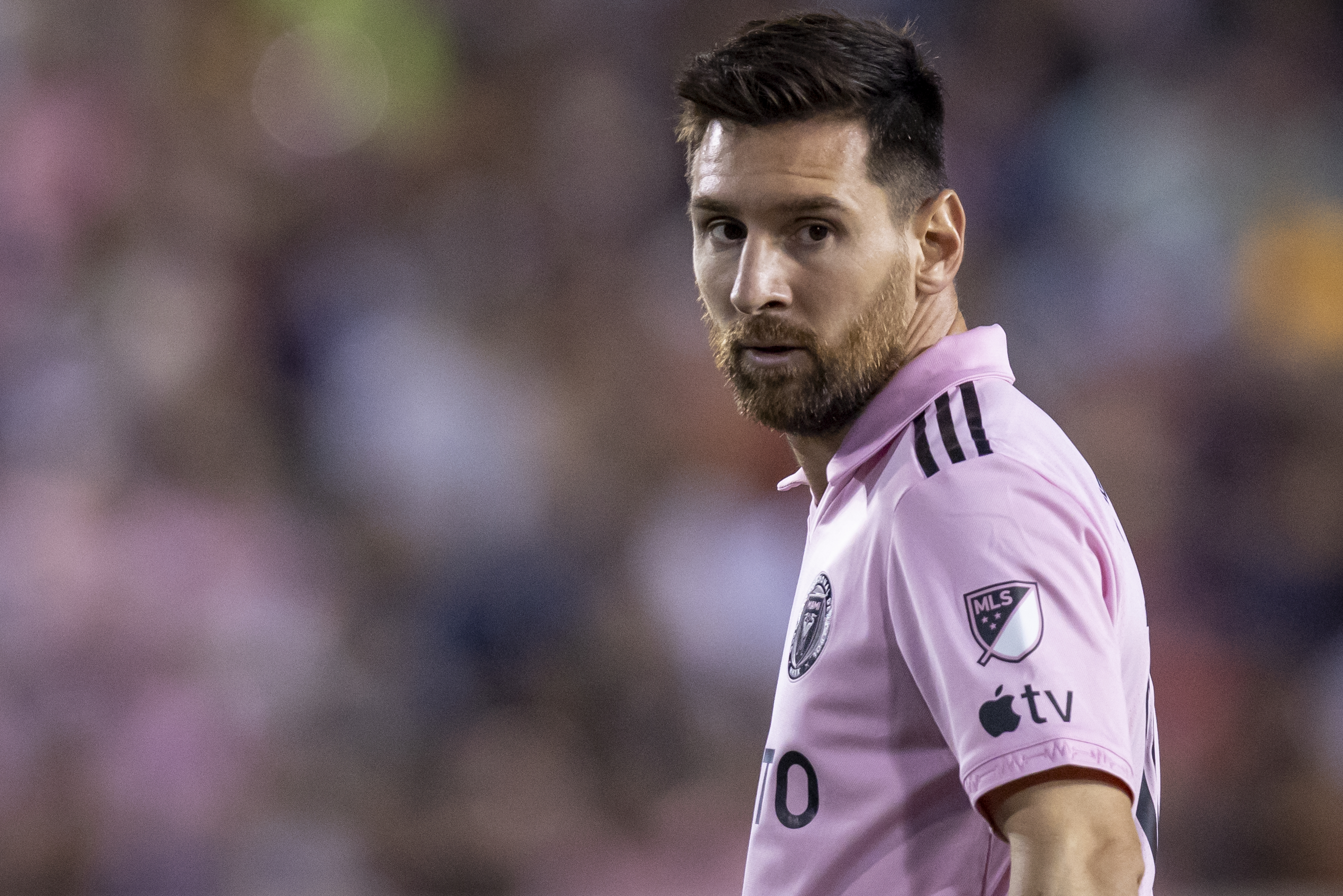 aften Hysterisk morsom navigation Messi violates MLS media rules by not speaking with reporters after debut