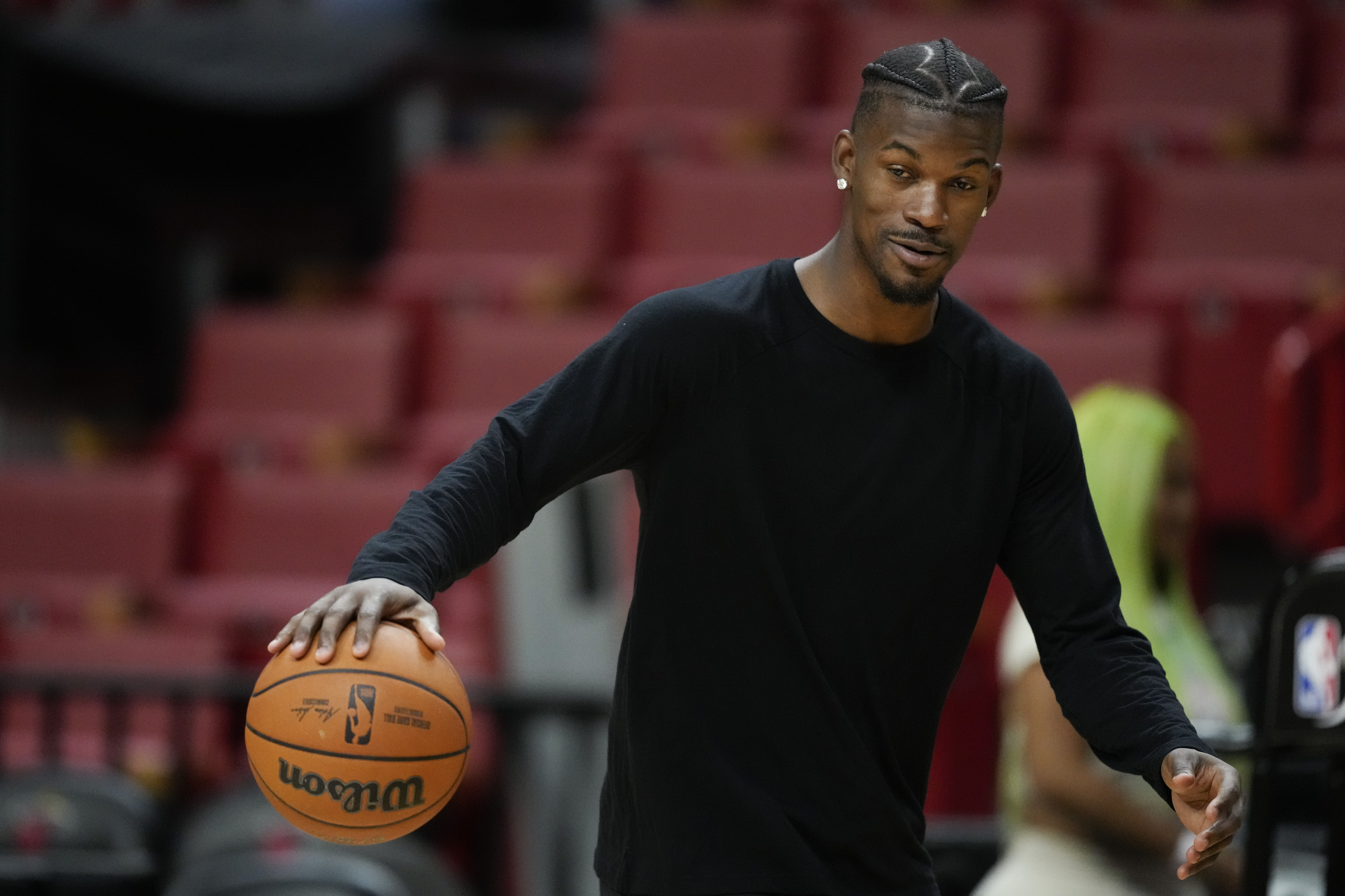 Emo Jimmy Butler brings new look to Miami Heat's Media Day