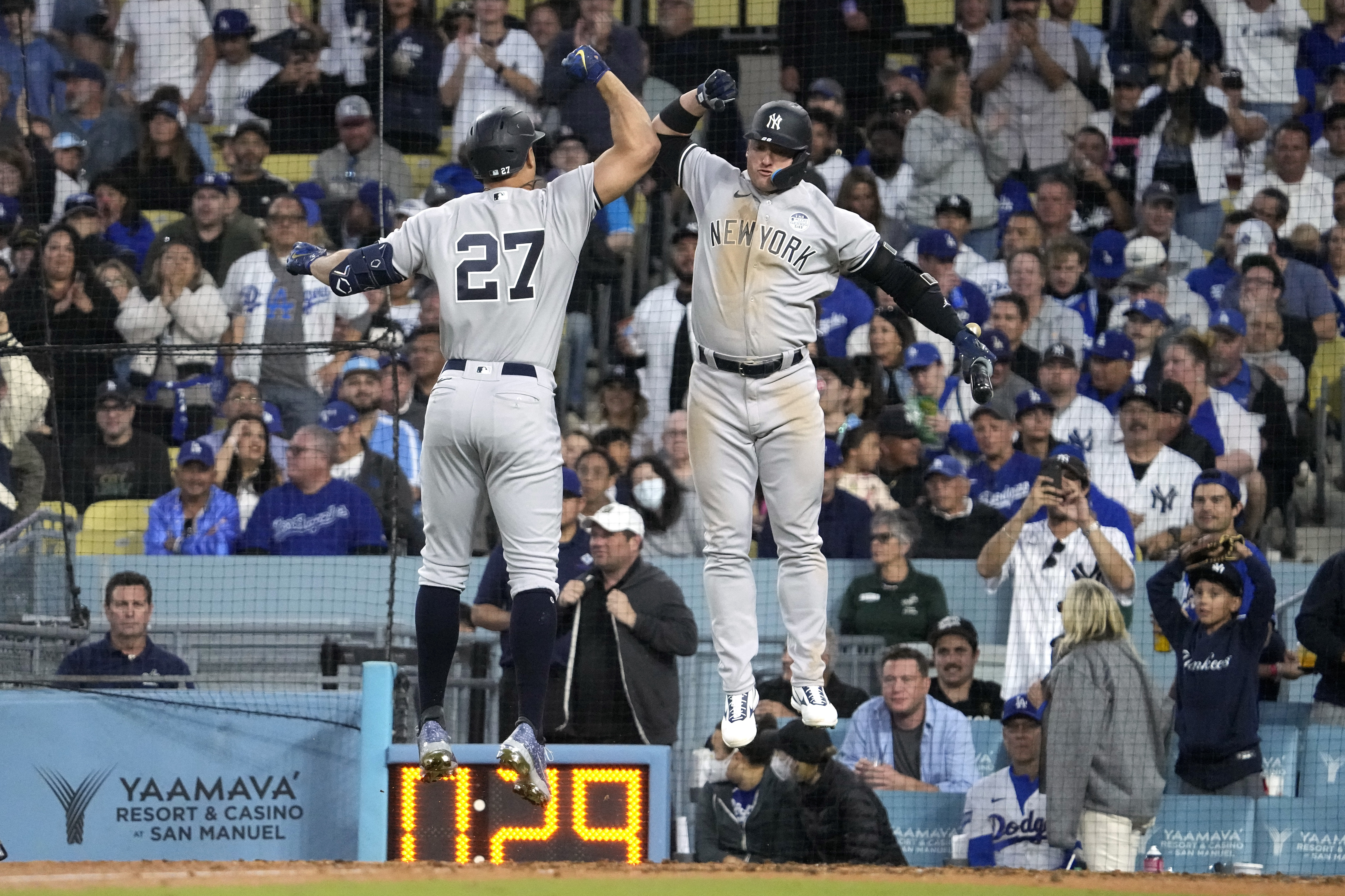 Clayton Kershaw beats Yankees for 1st time in Dodgers' 8-4 win