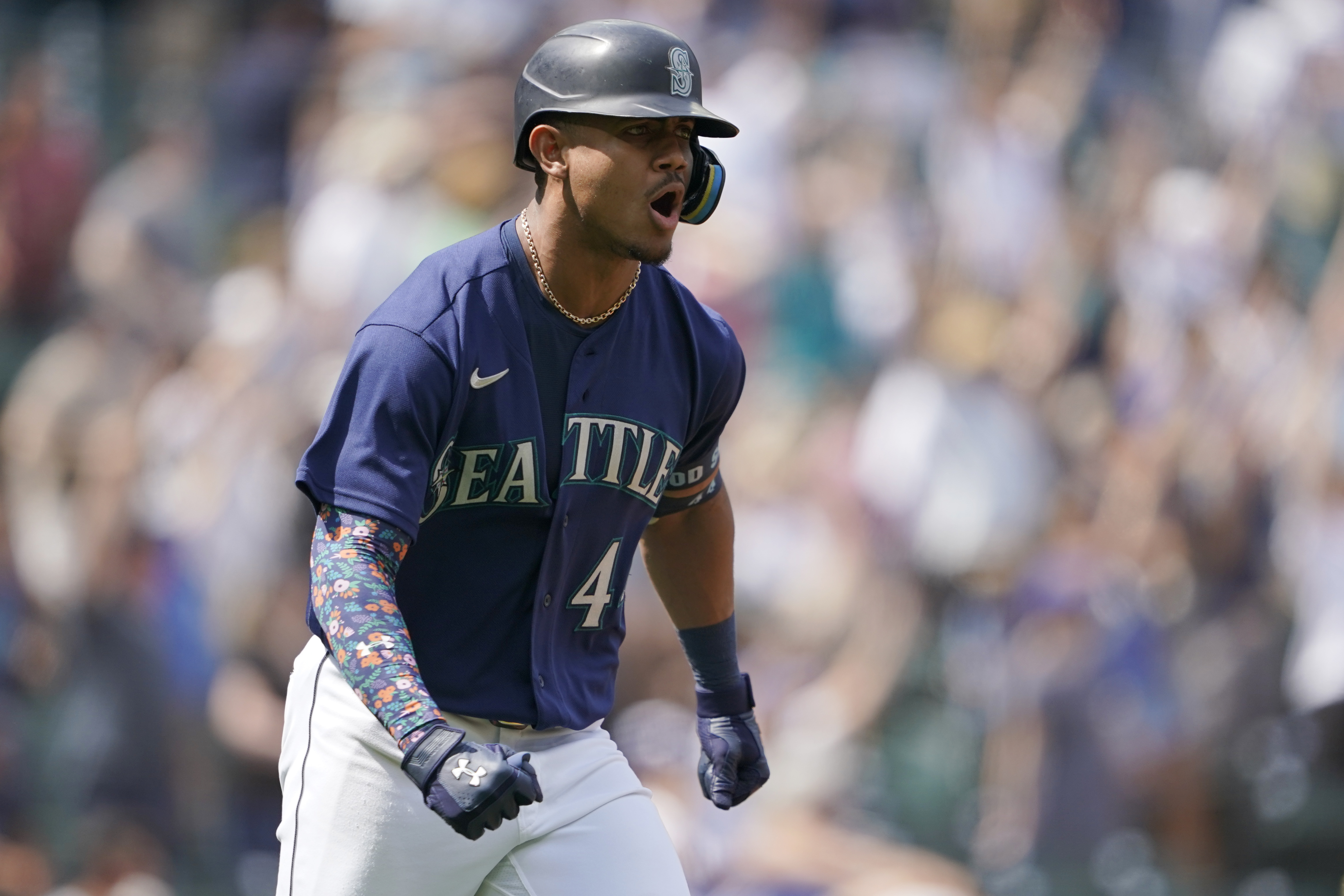 Rodríguez HR again, 3-run shot in 7th, Mariners sweep Texas – KGET 17