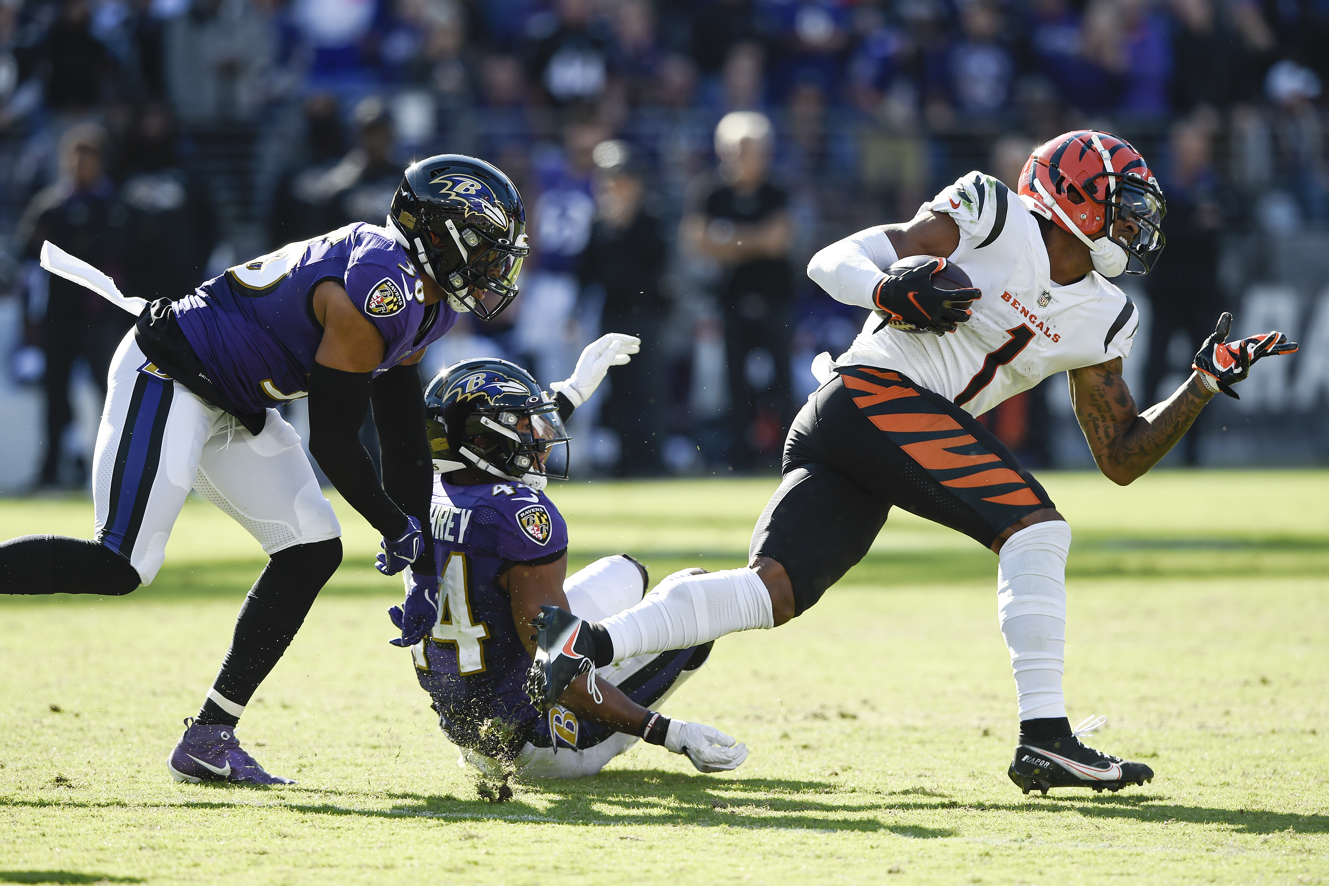 Bengals' Burrow and Chase dominate Ravens as Chiefs slump to