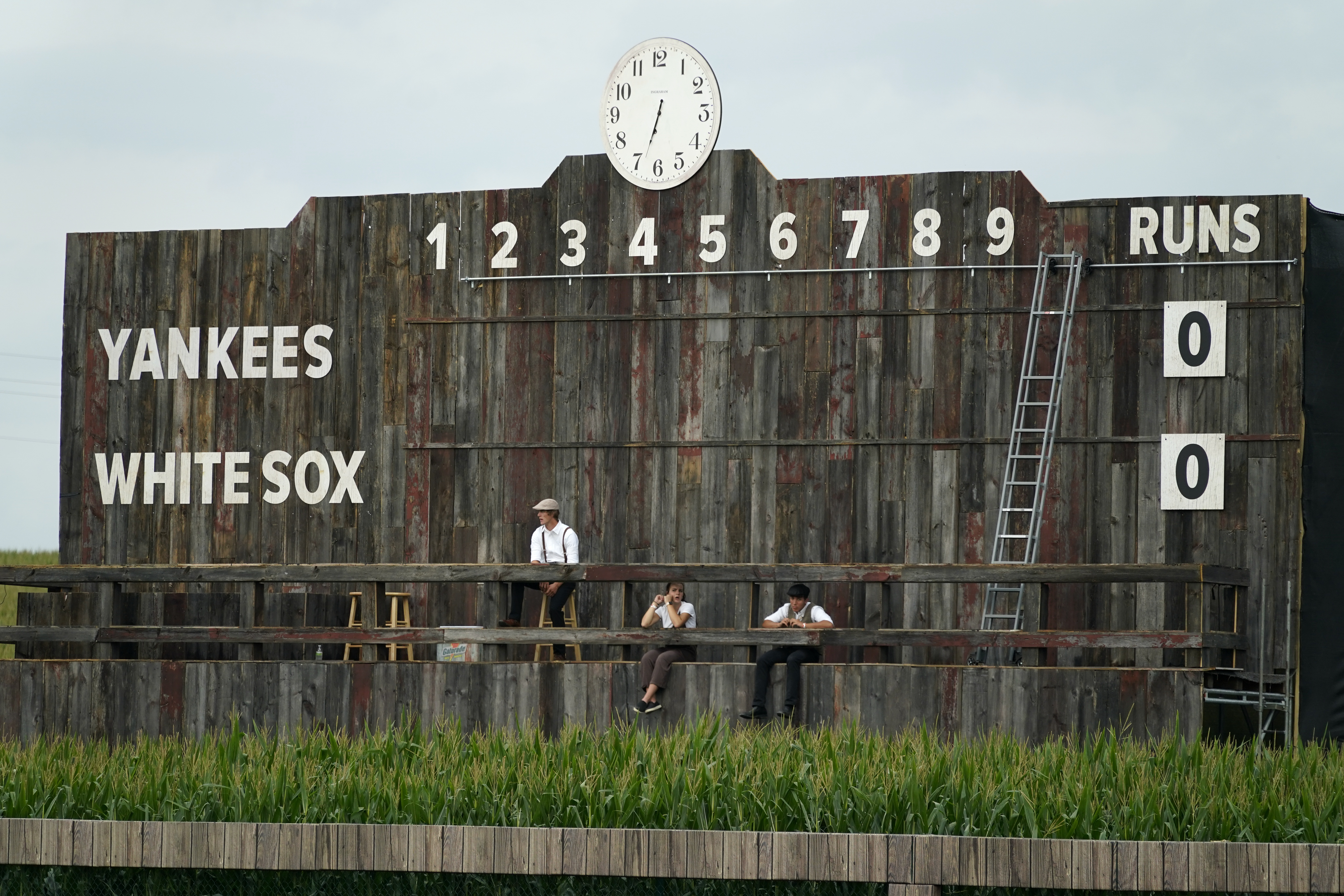 yankees white sox field of dreams