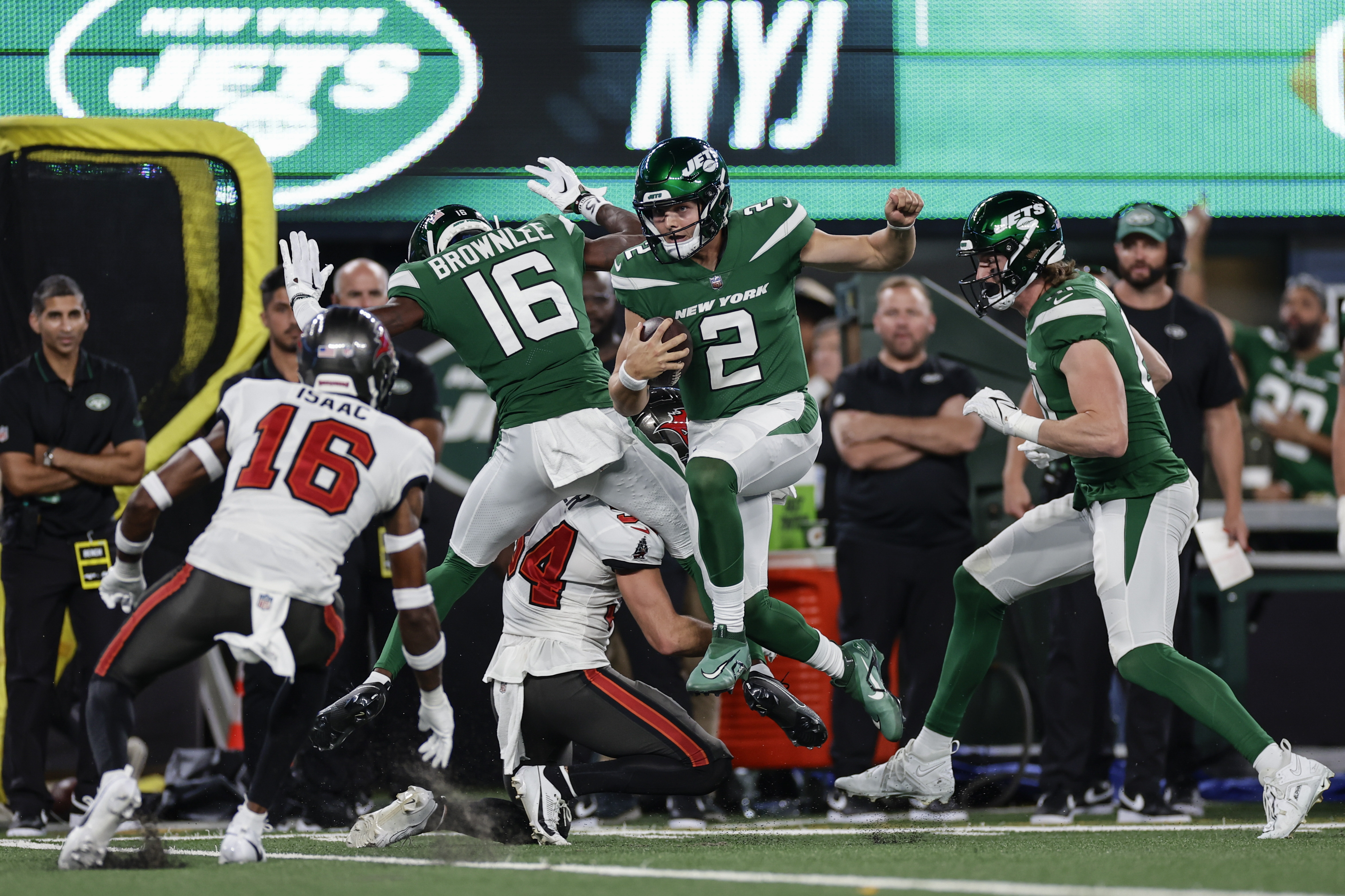 Mayfield sits while Trask plays in Bucs' 13-6 preseason win over Jets.  Backup Wolford injures neck